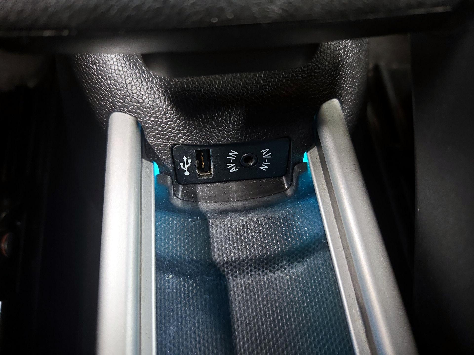 Thumbnail: 2016 MINI Cooper Countryman - 16