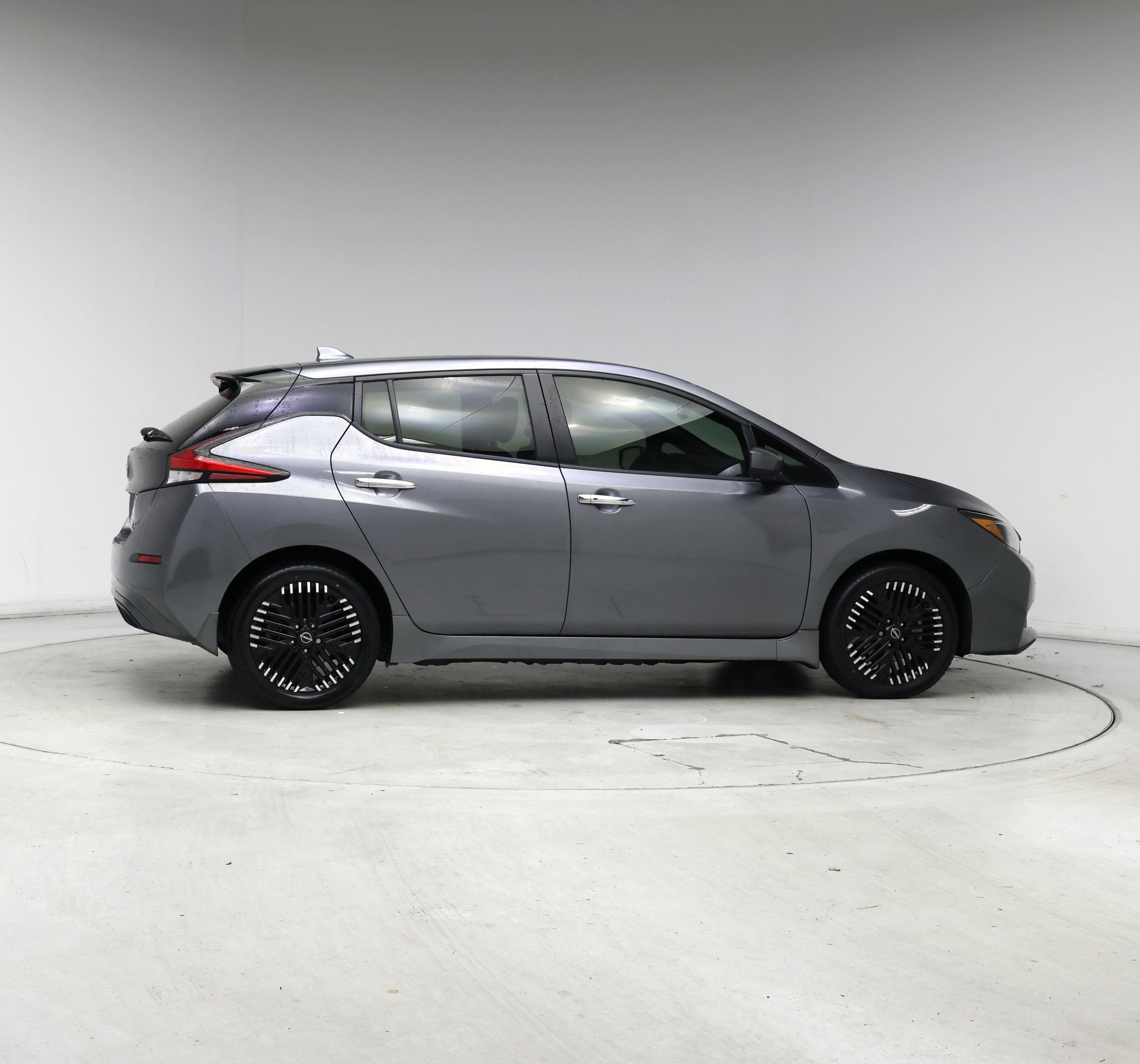 Thumbnail: 2023 Nissan Leaf - 7