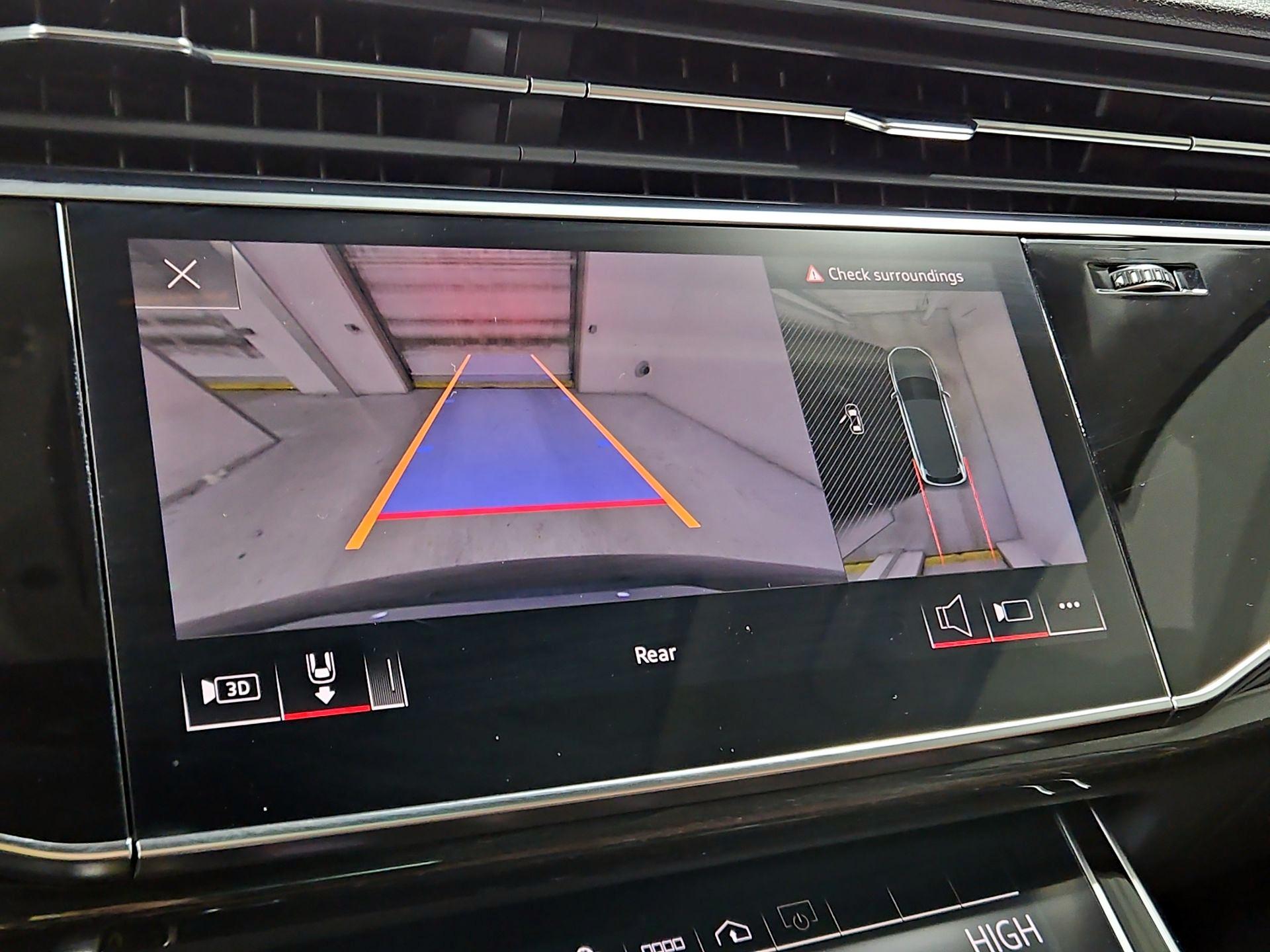 Thumbnail: 2023 Audi Q7 - 15