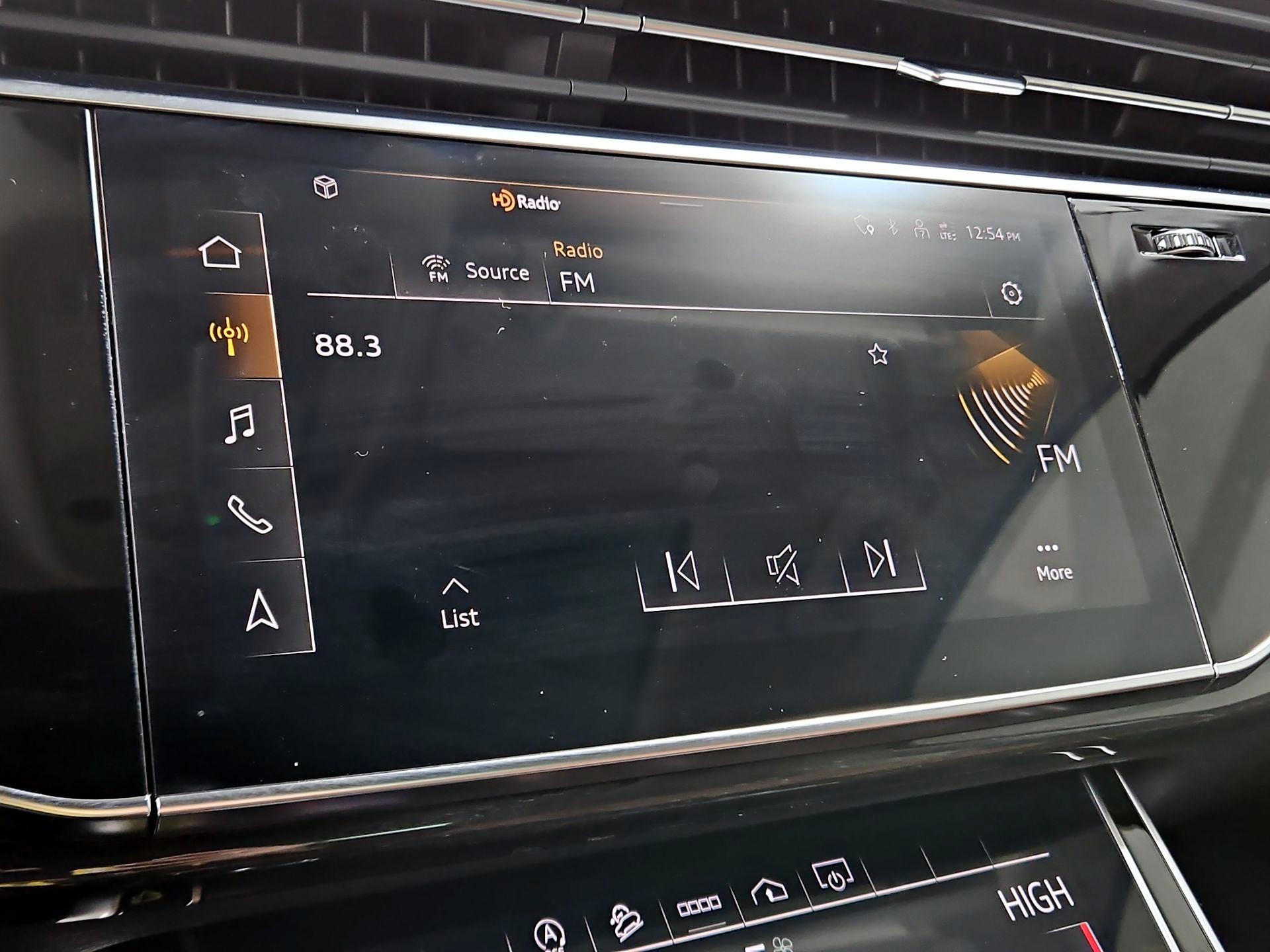 Thumbnail: 2023 Audi Q7 - 16