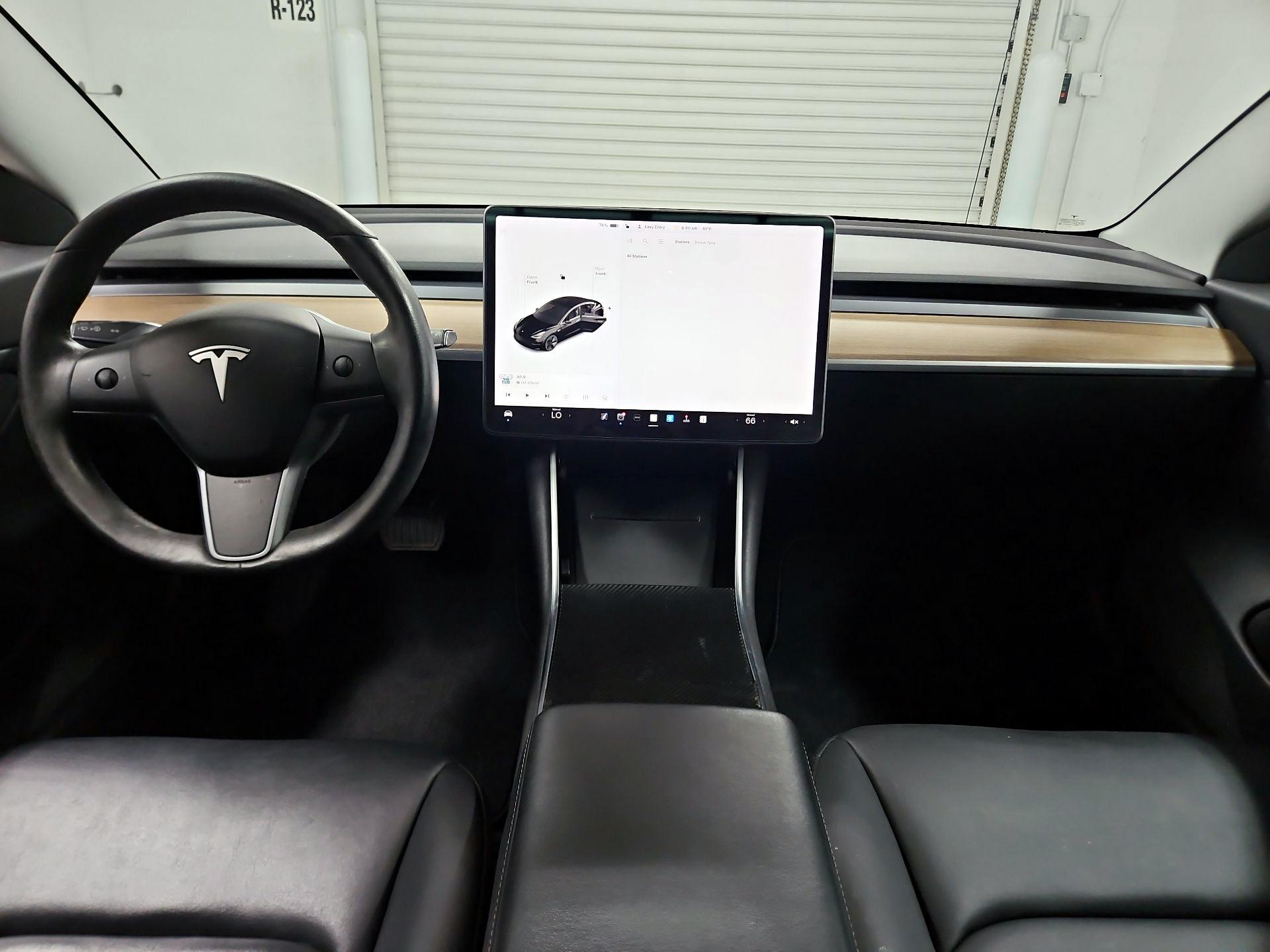 Thumbnail: 2019 Tesla Model 3 - 9