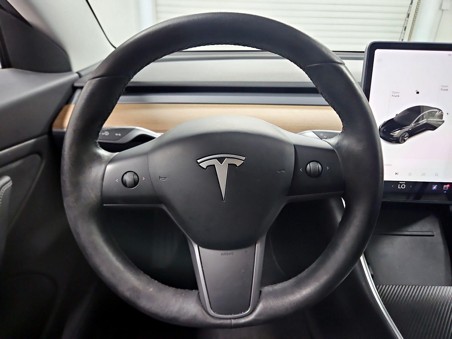 Thumbnail: 2019 Tesla Model 3 - 10