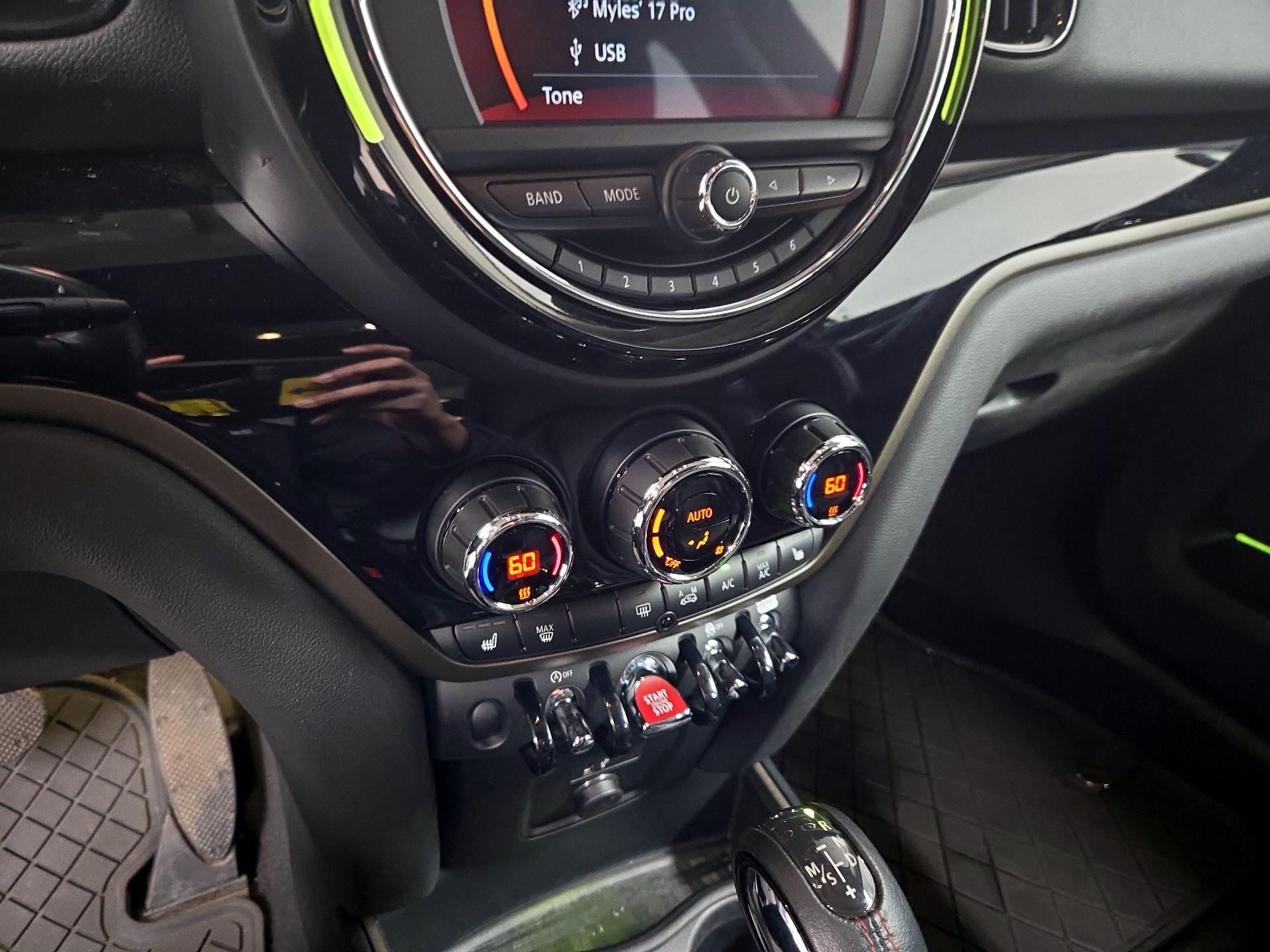 Thumbnail: 2019 MINI Cooper Countryman - 16