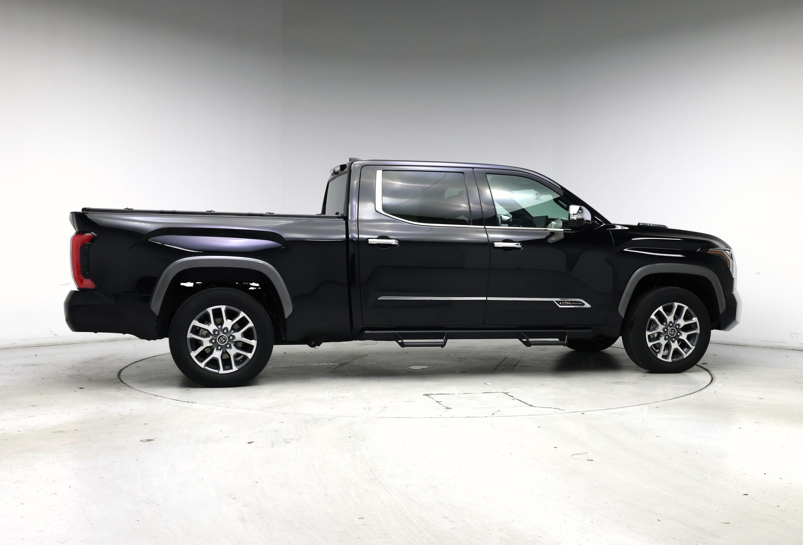 Thumbnail: 2024 Toyota Tundra - 7