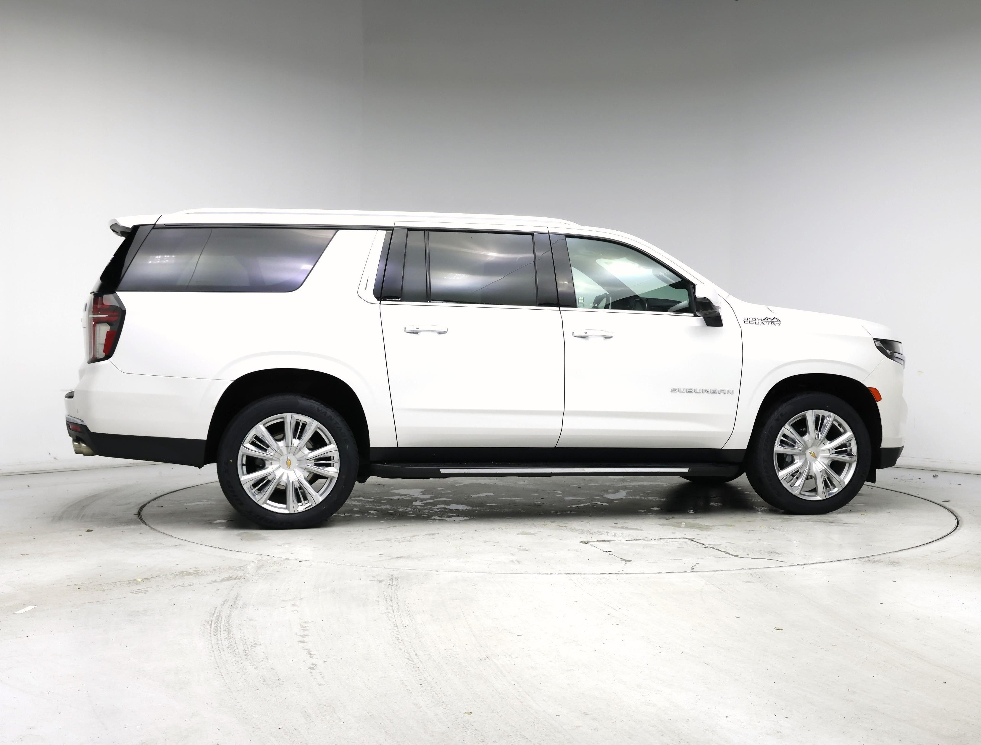 Thumbnail: 2023 Chevrolet Suburban - 7