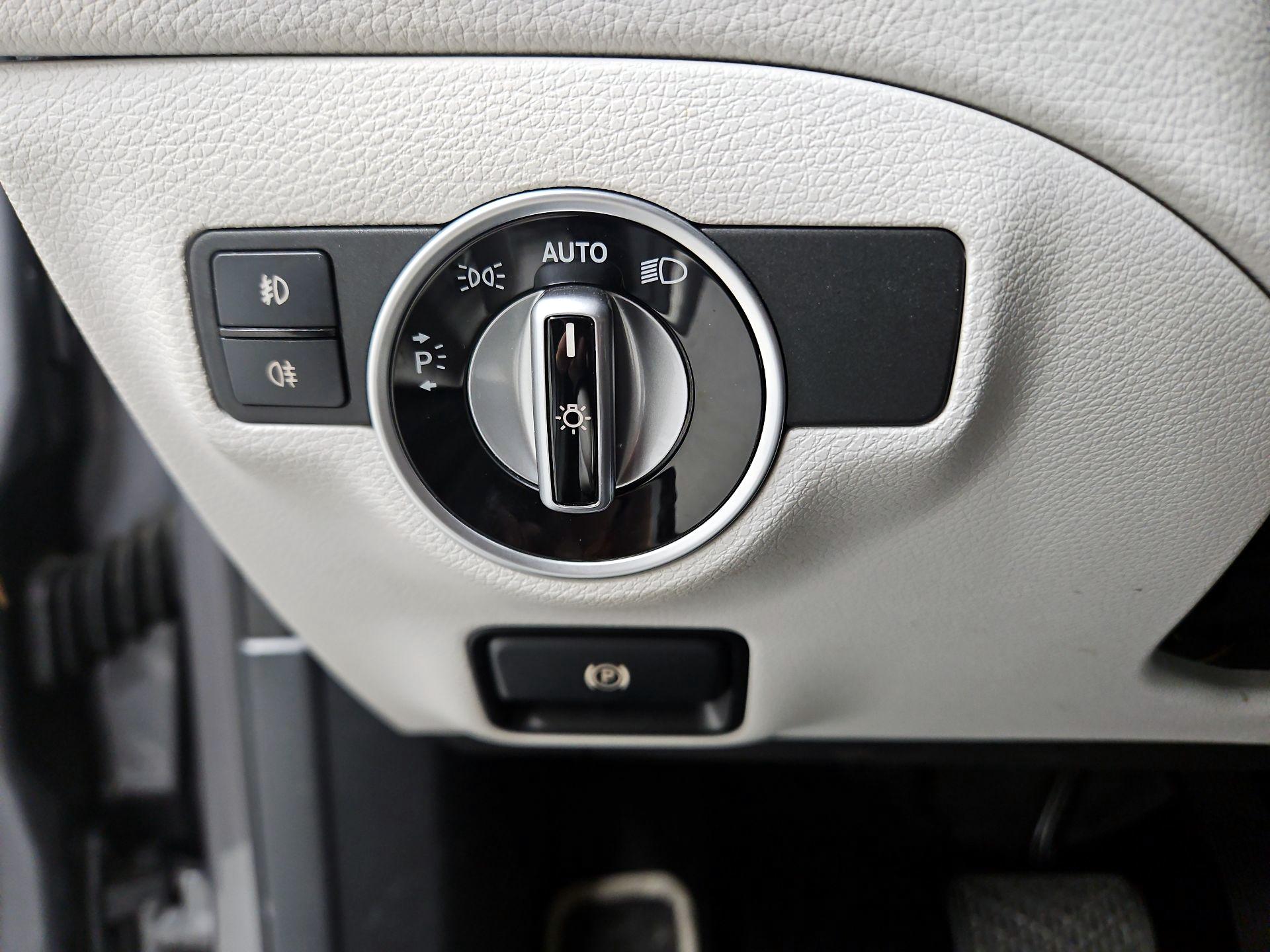 Thumbnail: 2017 Mercedes-Benz GLA - 13