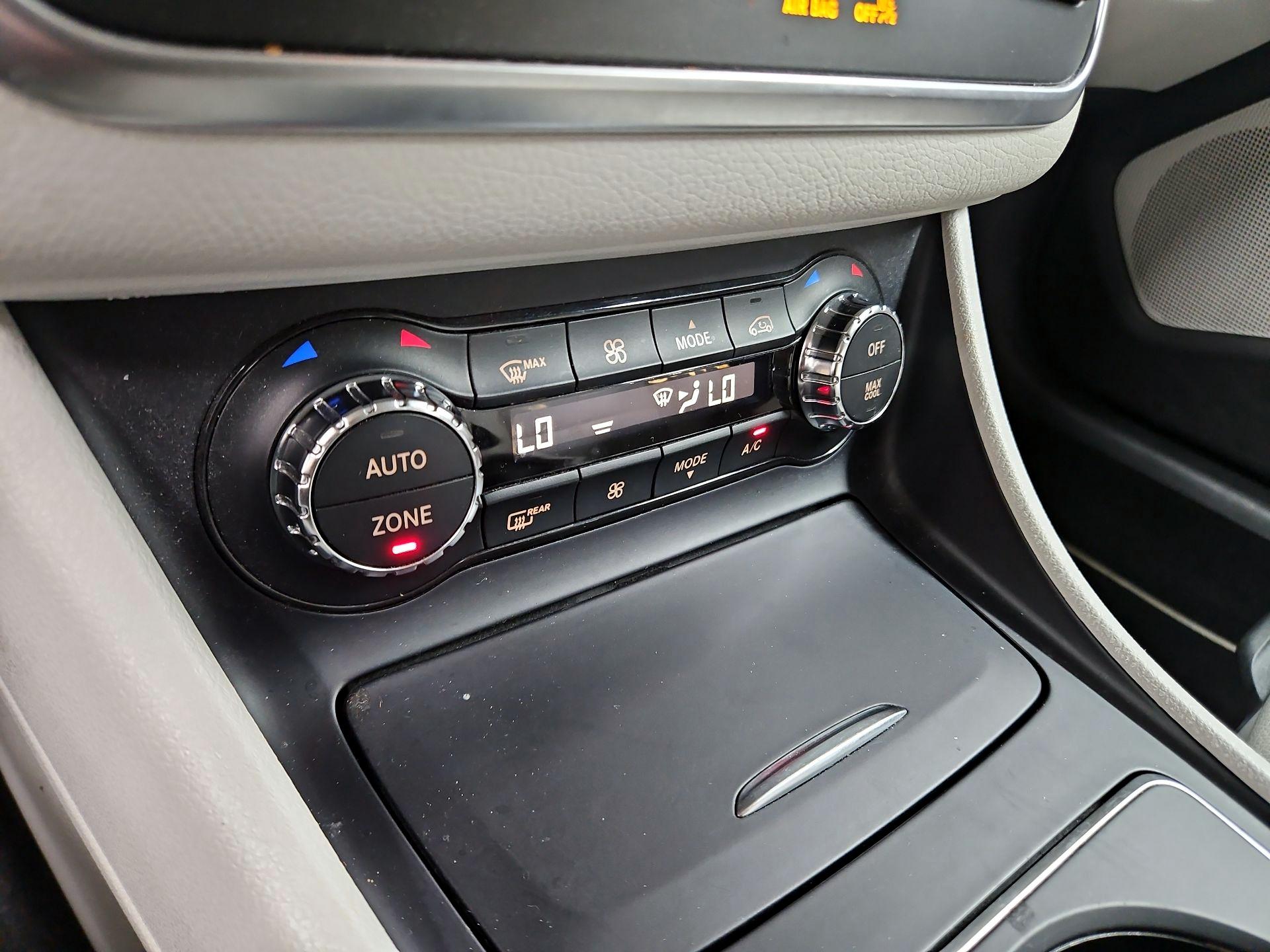 Thumbnail: 2017 Mercedes-Benz GLA - 16