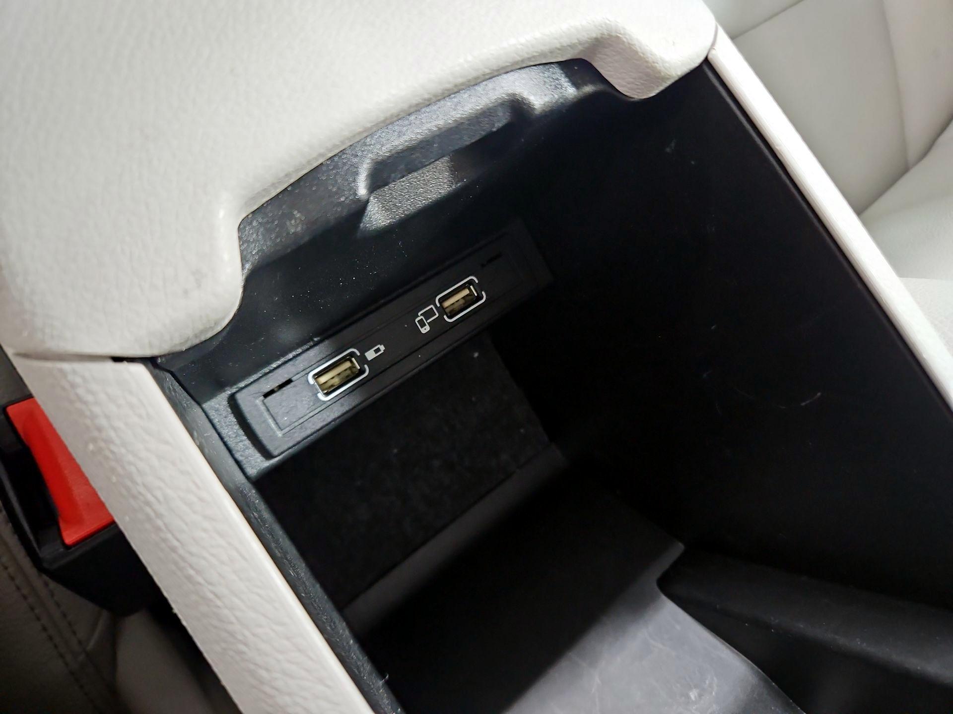 Thumbnail: 2017 Mercedes-Benz GLA - 18