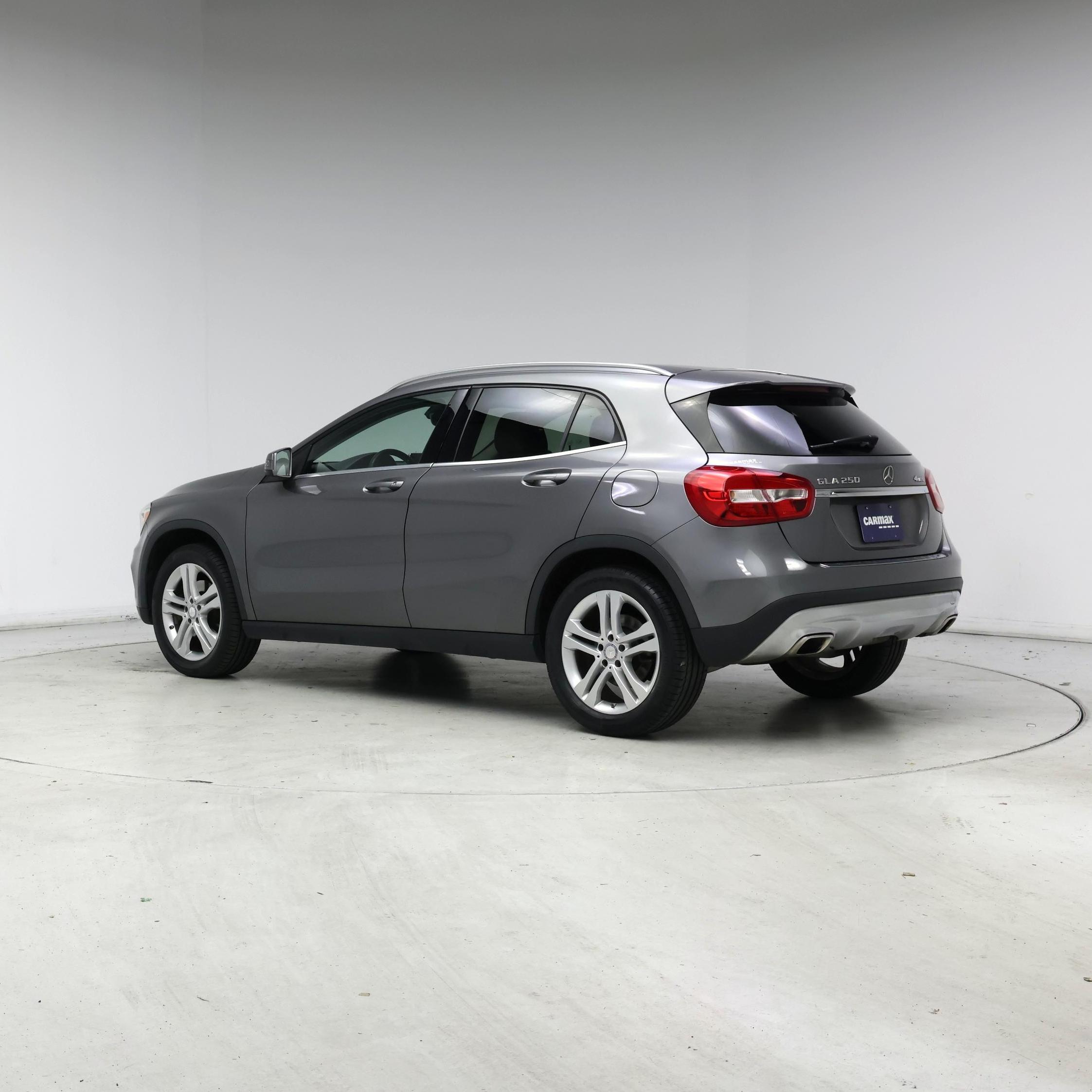 Thumbnail: 2017 Mercedes-Benz GLA - 2