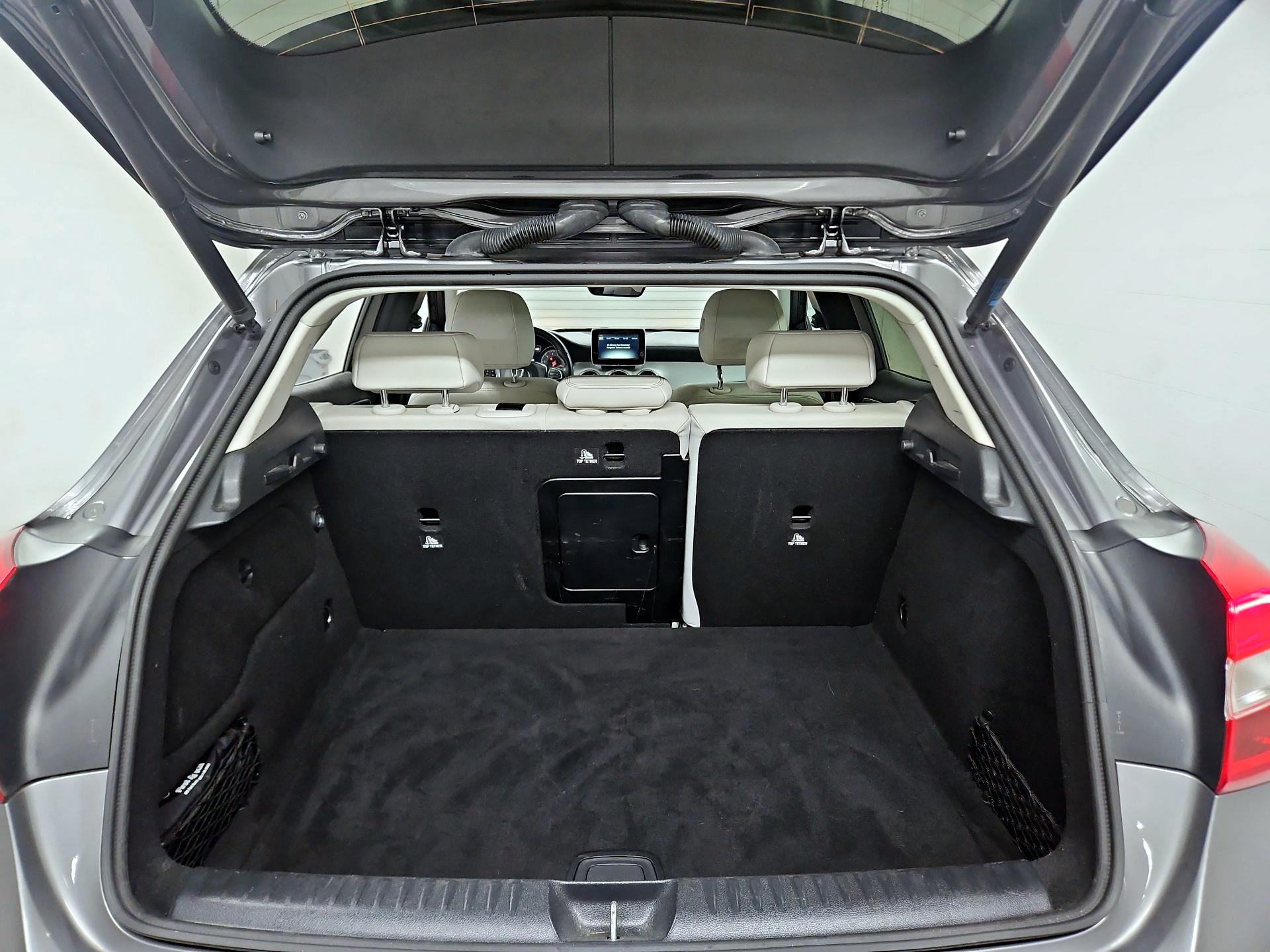 Thumbnail: 2017 Mercedes-Benz GLA - 20