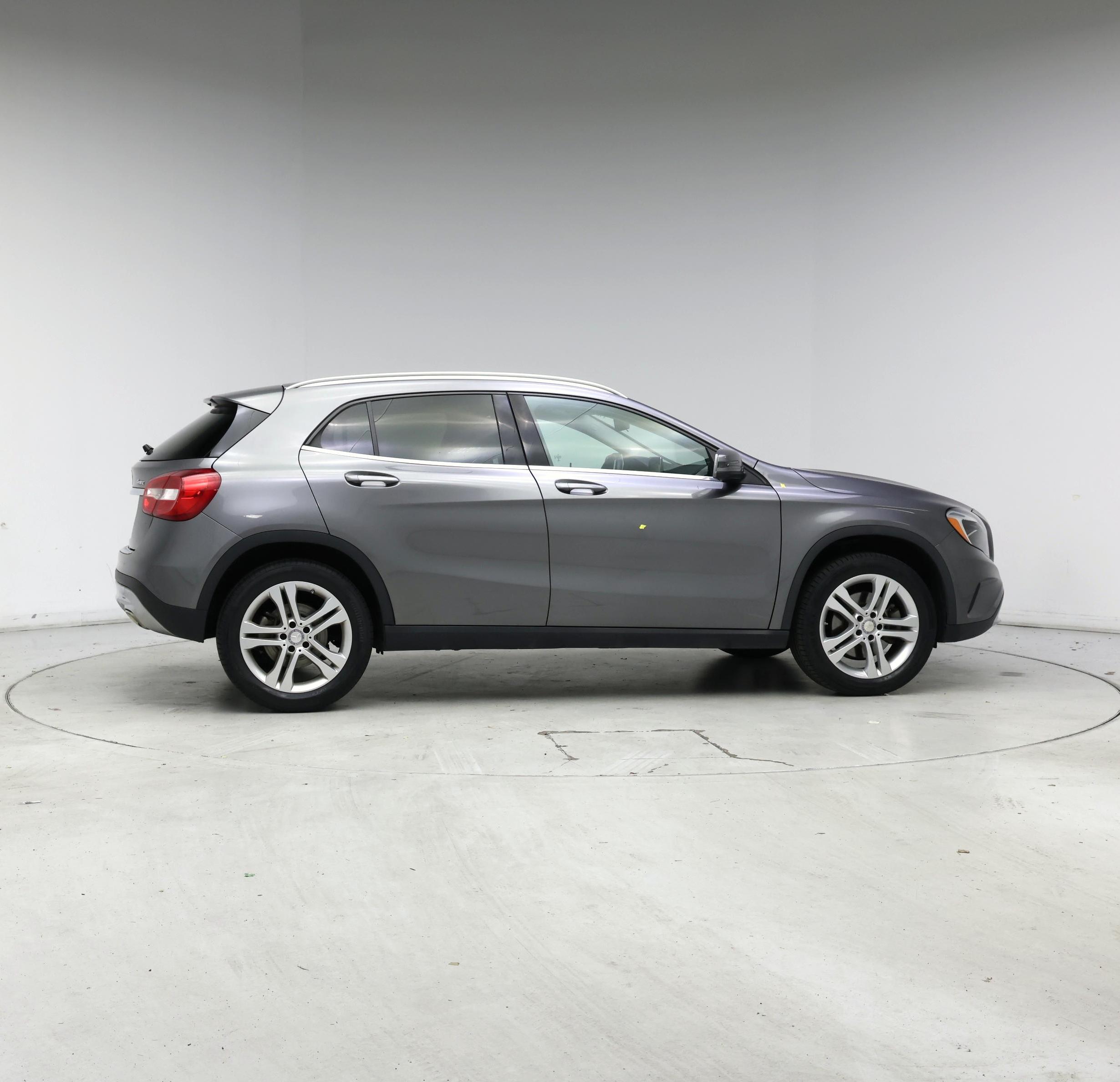 Thumbnail: 2017 Mercedes-Benz GLA - 7