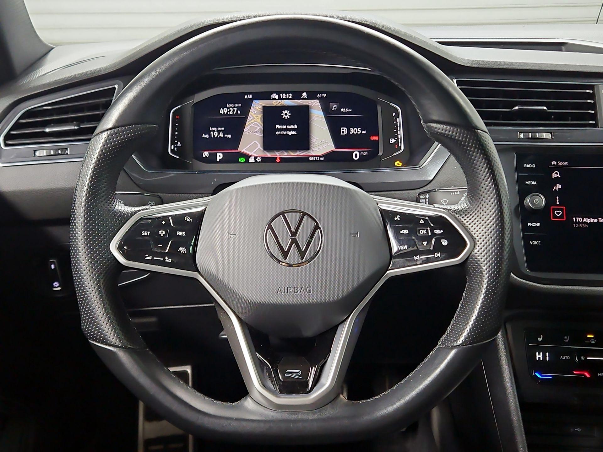 Thumbnail: 2022 Volkswagen Tiguan - 10