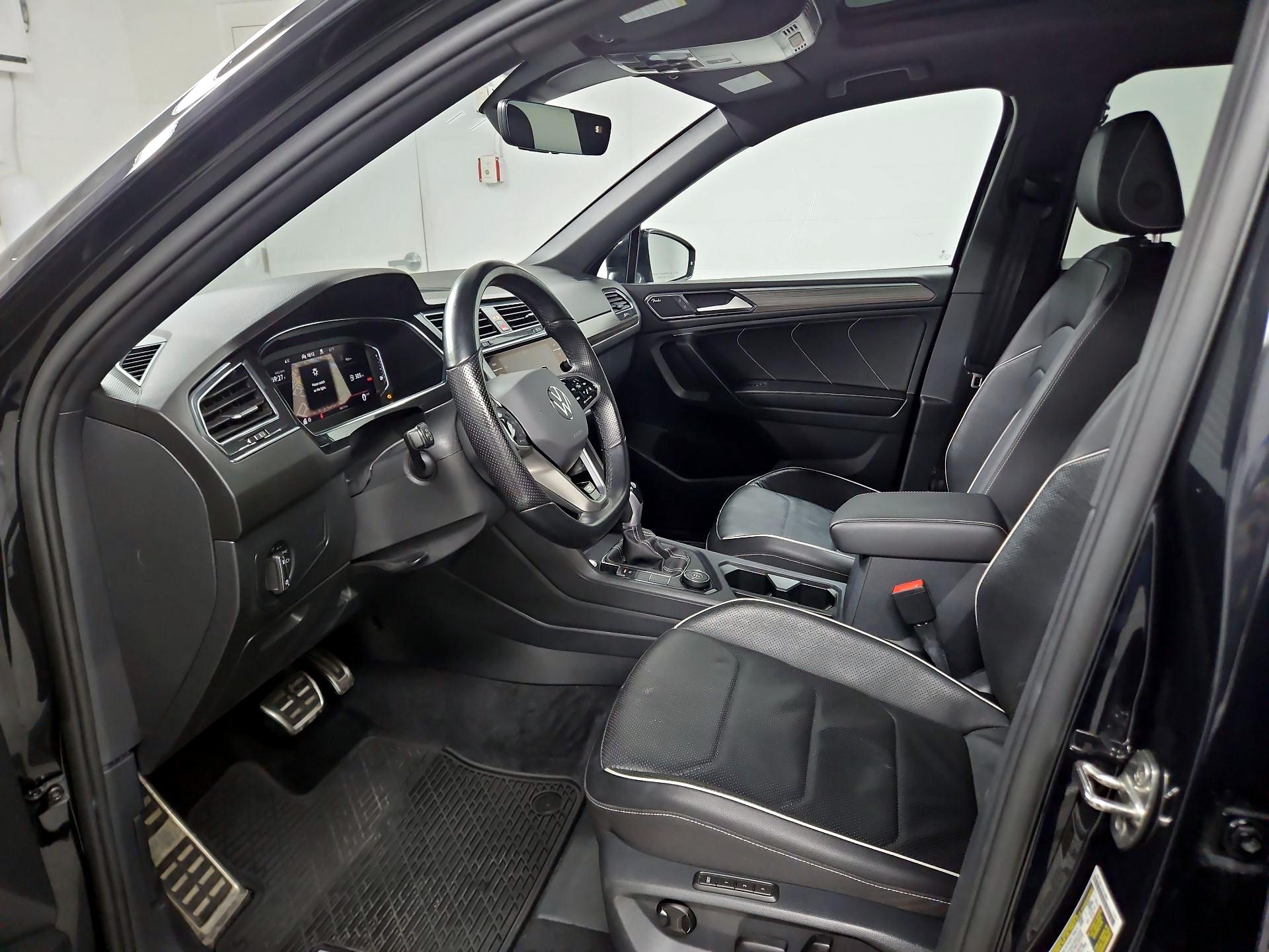 Thumbnail: 2022 Volkswagen Tiguan - 11