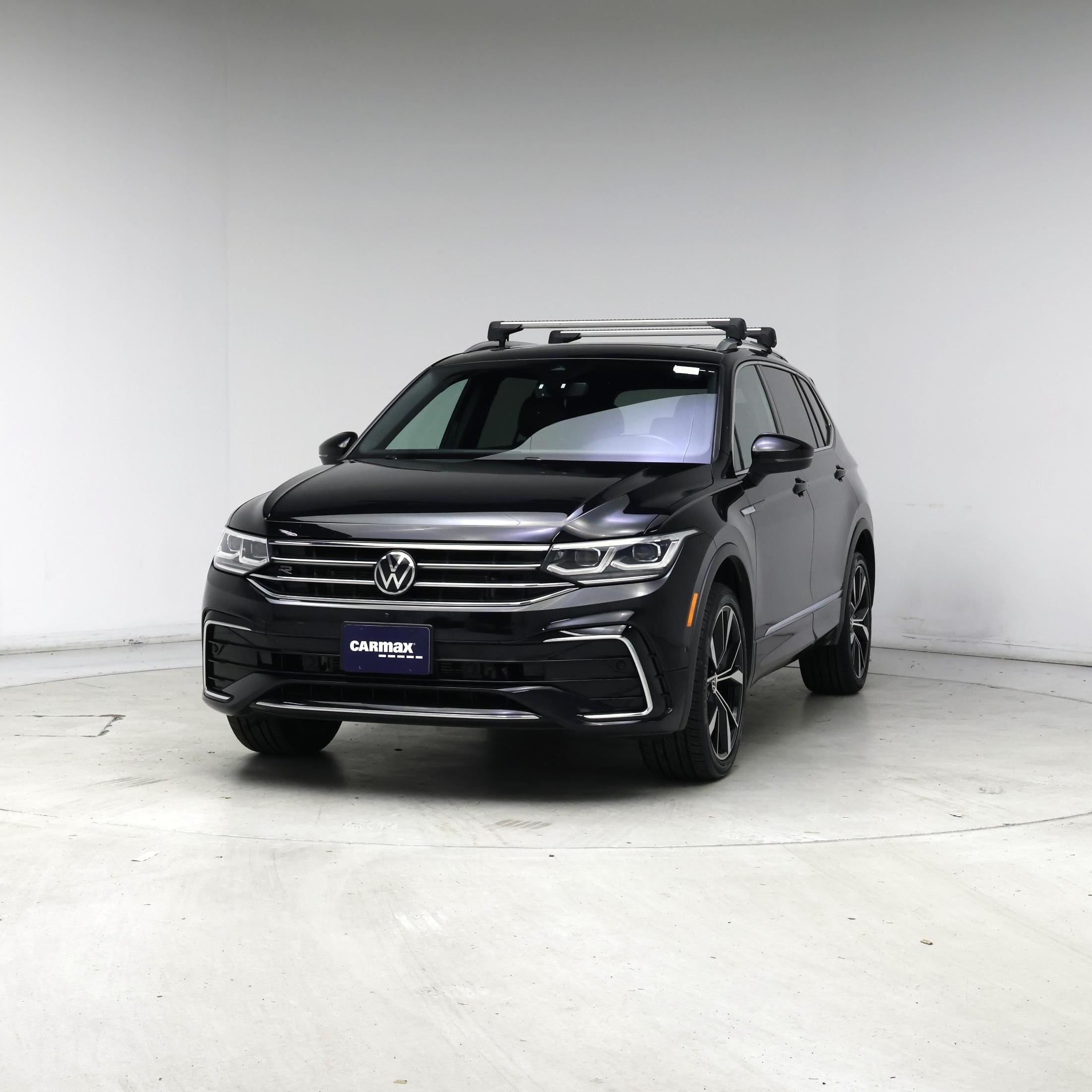 Thumbnail: 2022 Volkswagen Tiguan - 4