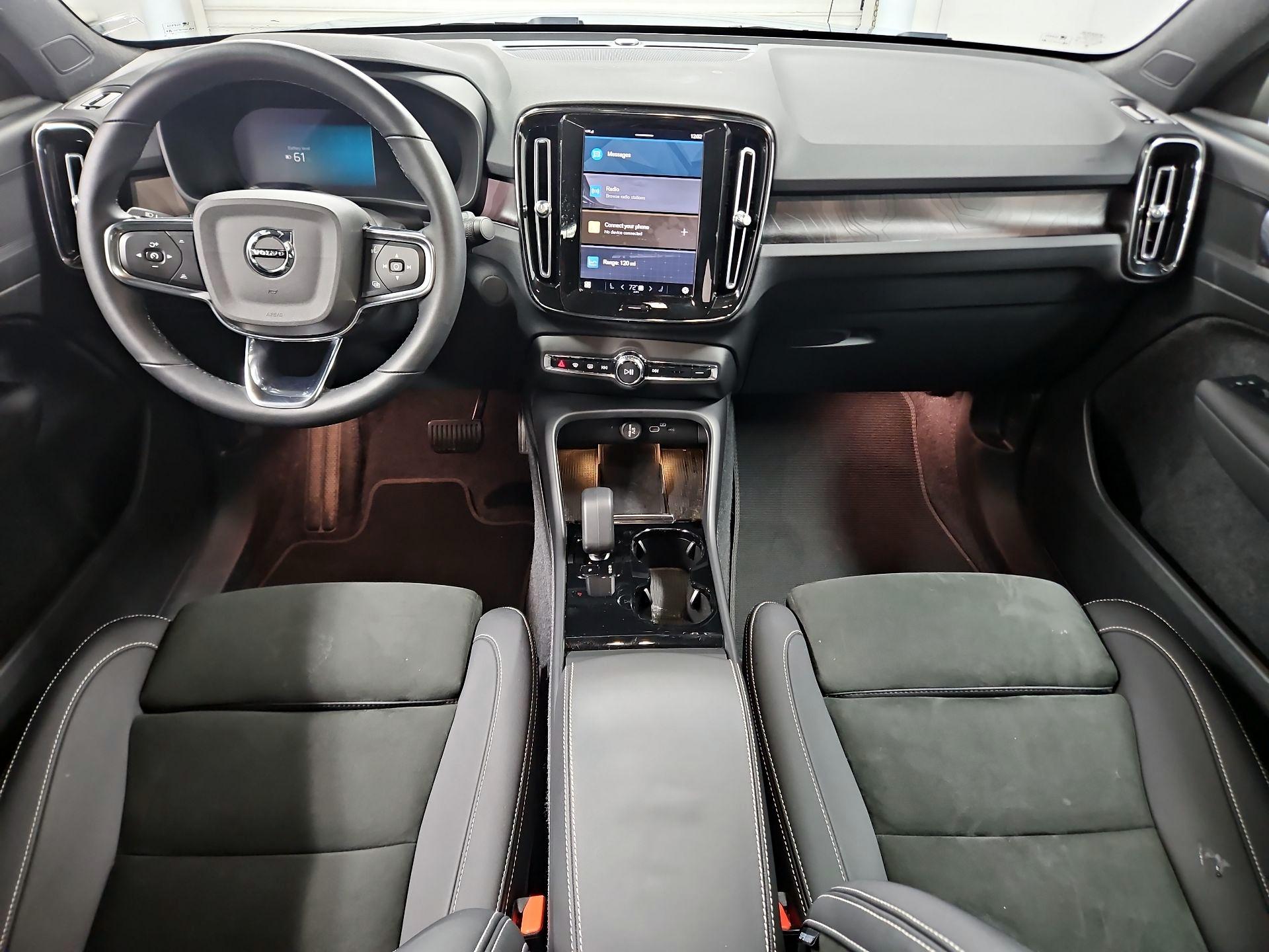 Thumbnail: 2023 Volvo C40 - 9