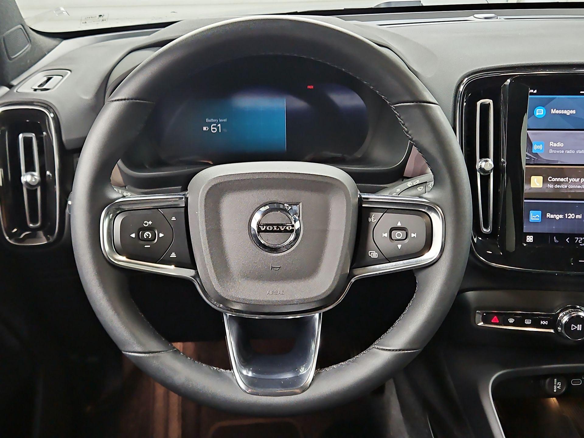 Thumbnail: 2023 Volvo C40 - 10