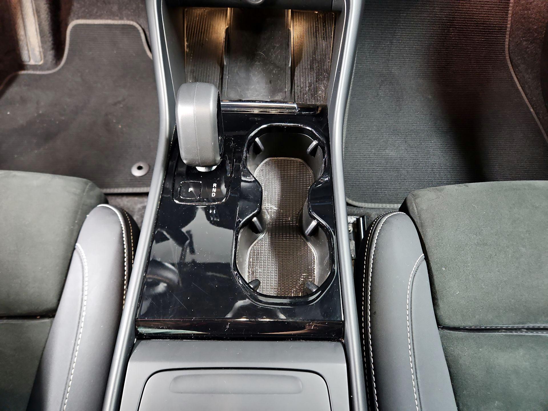 Thumbnail: 2023 Volvo C40 - 17