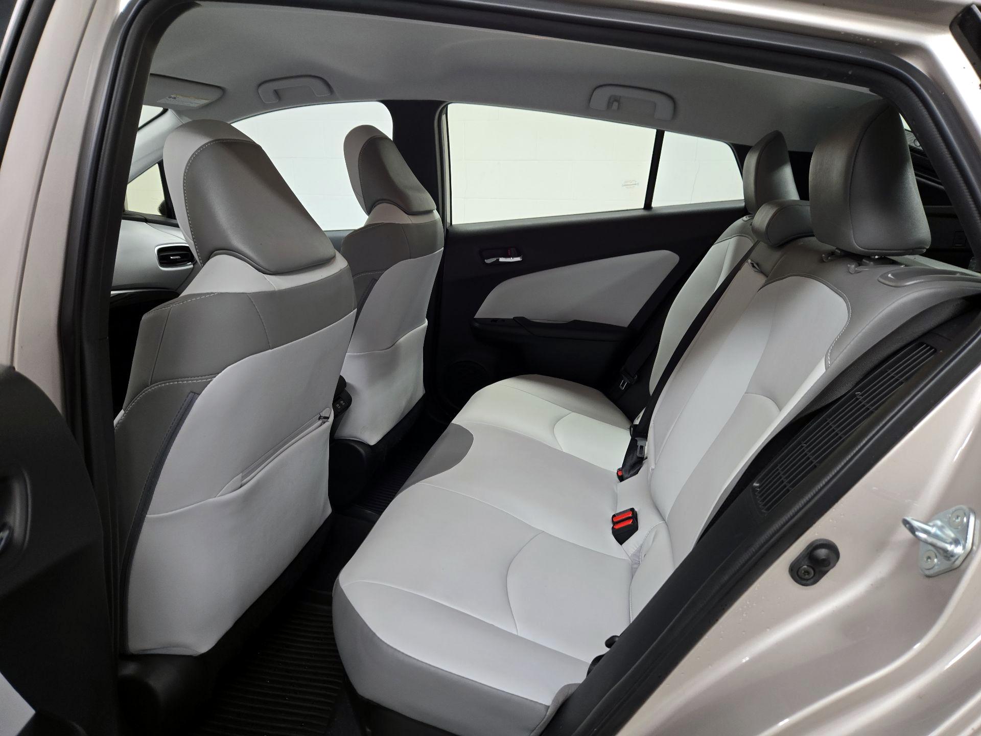 Thumbnail: 2021 Toyota Prius Prime - 20