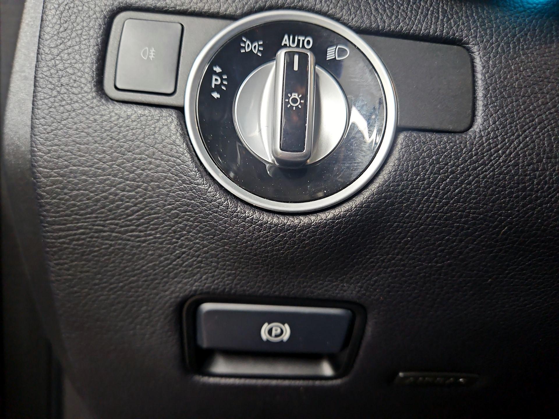 Thumbnail: 2016 Mercedes-Benz GLE - 13