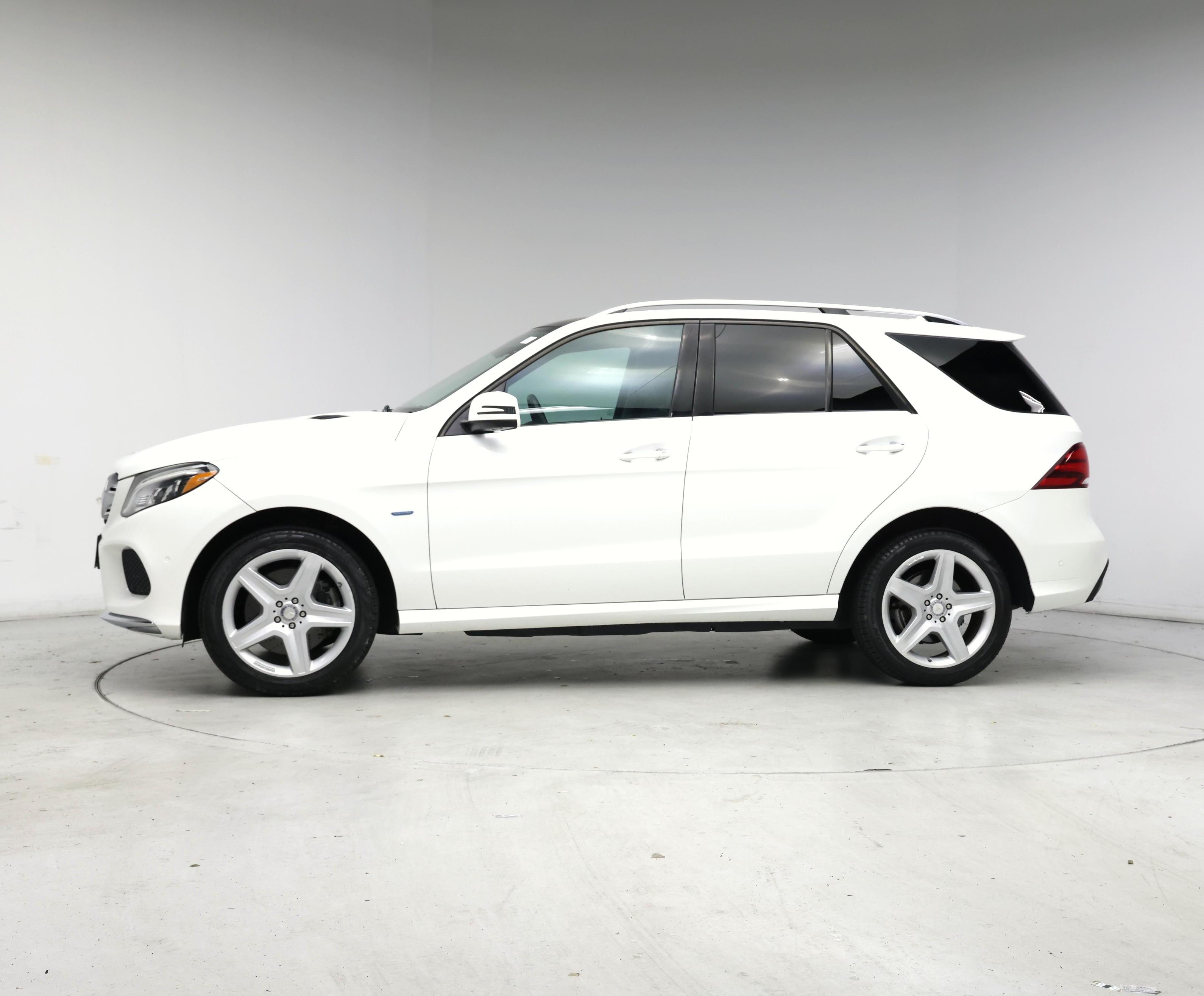 Thumbnail: 2016 Mercedes-Benz GLE - 3