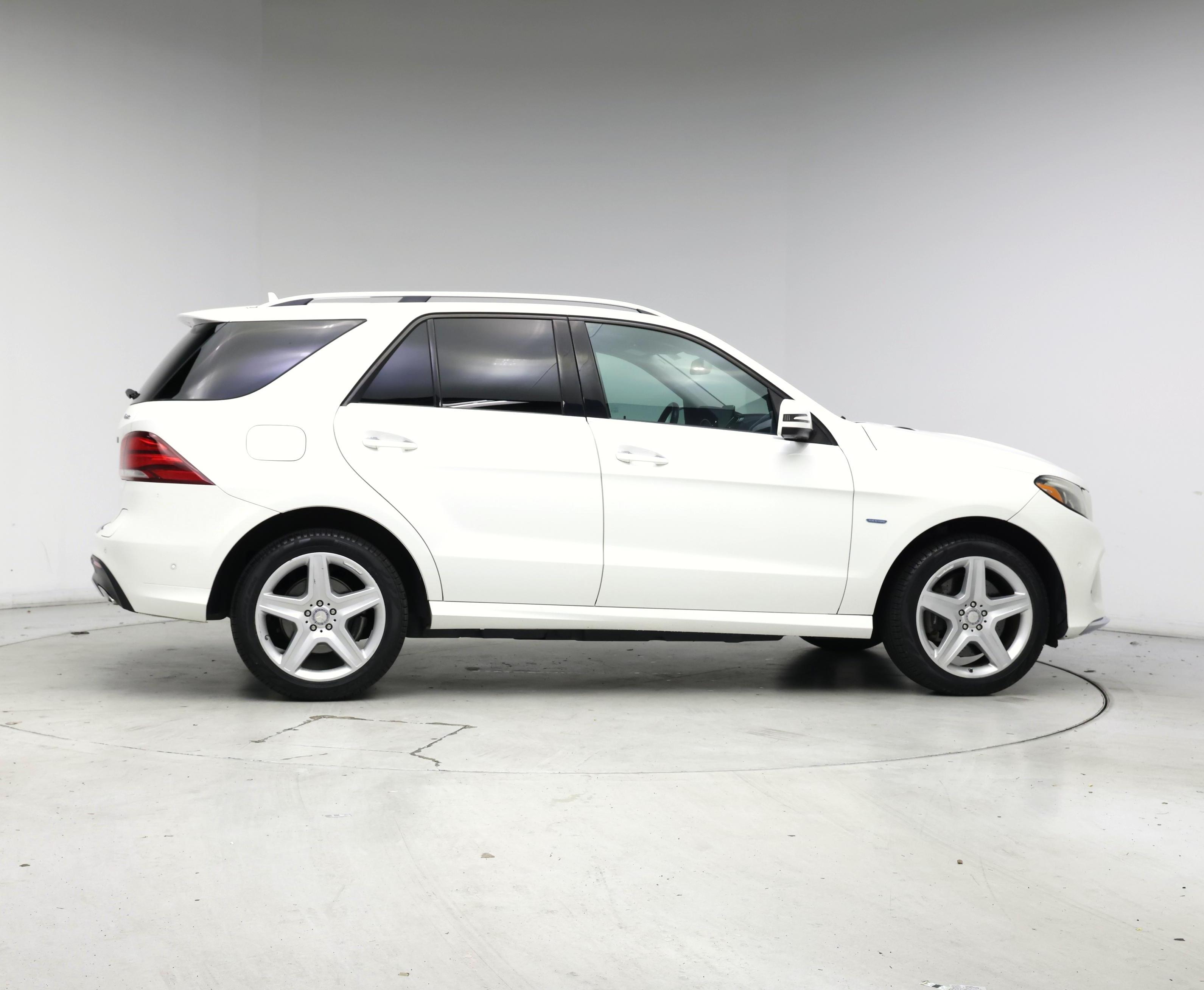 Thumbnail: 2016 Mercedes-Benz GLE - 7