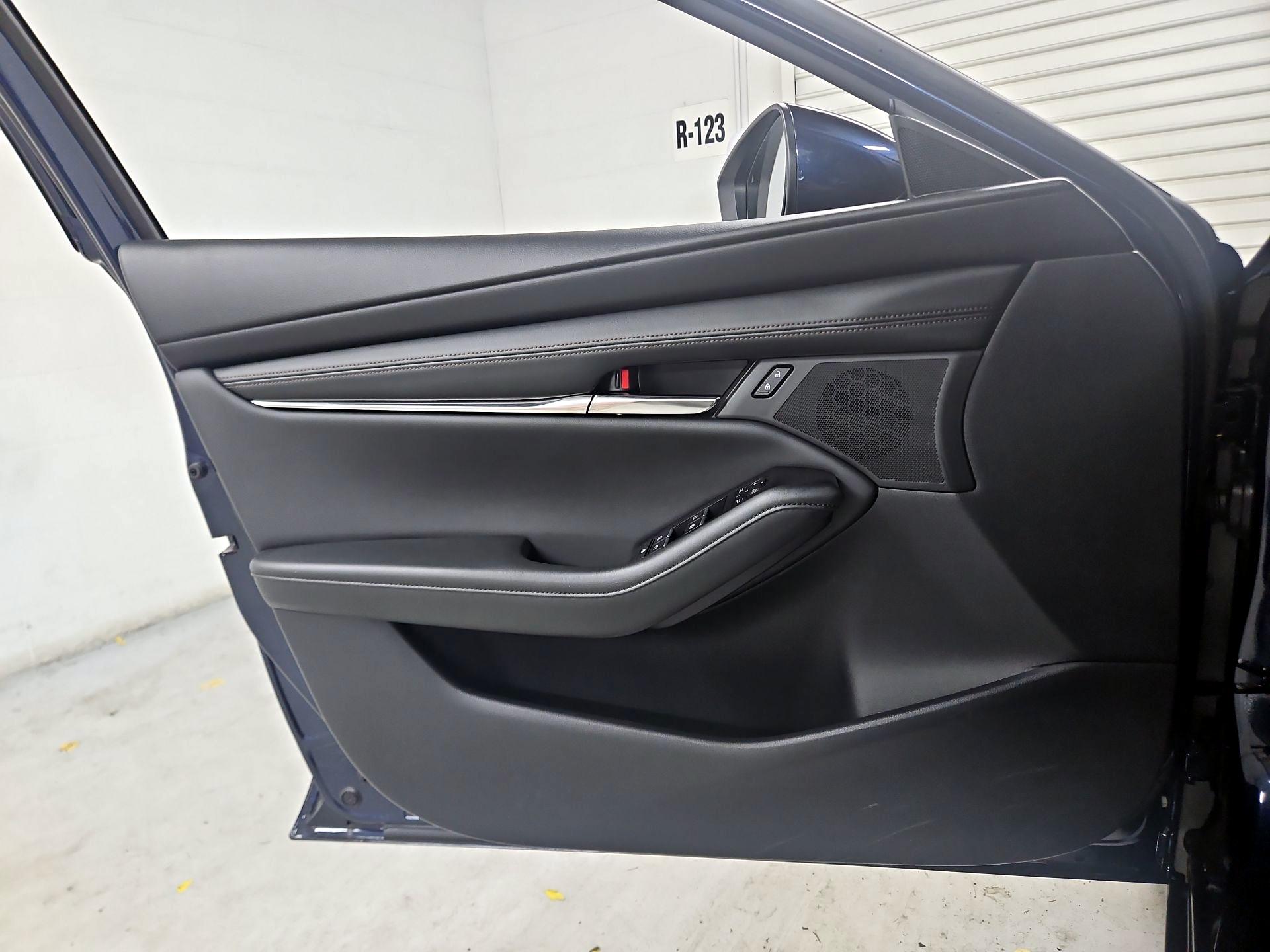 Thumbnail: 2025 Mazda Mazda3 - 12