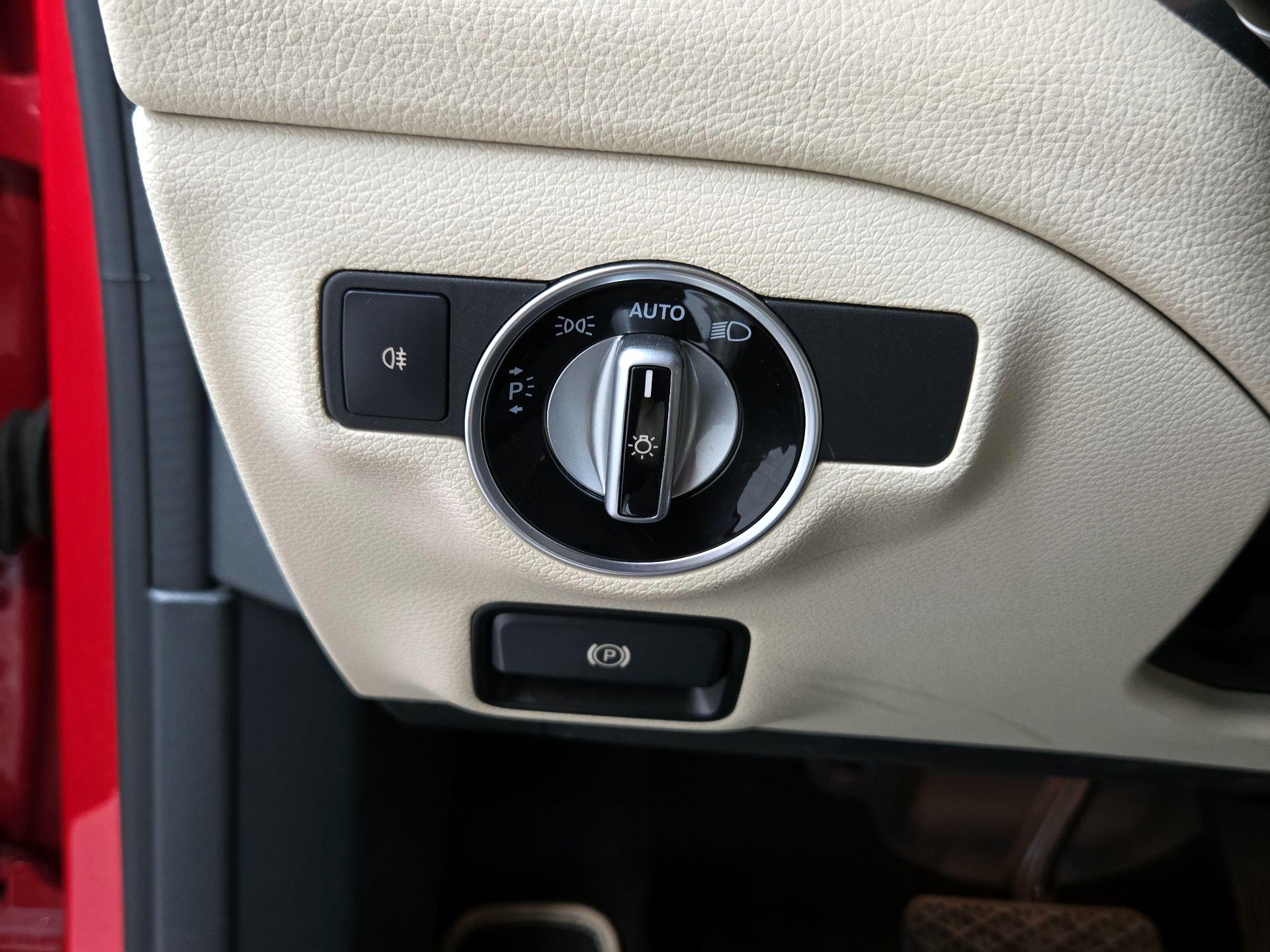 Thumbnail: 2015 Mercedes-Benz CLA - 13