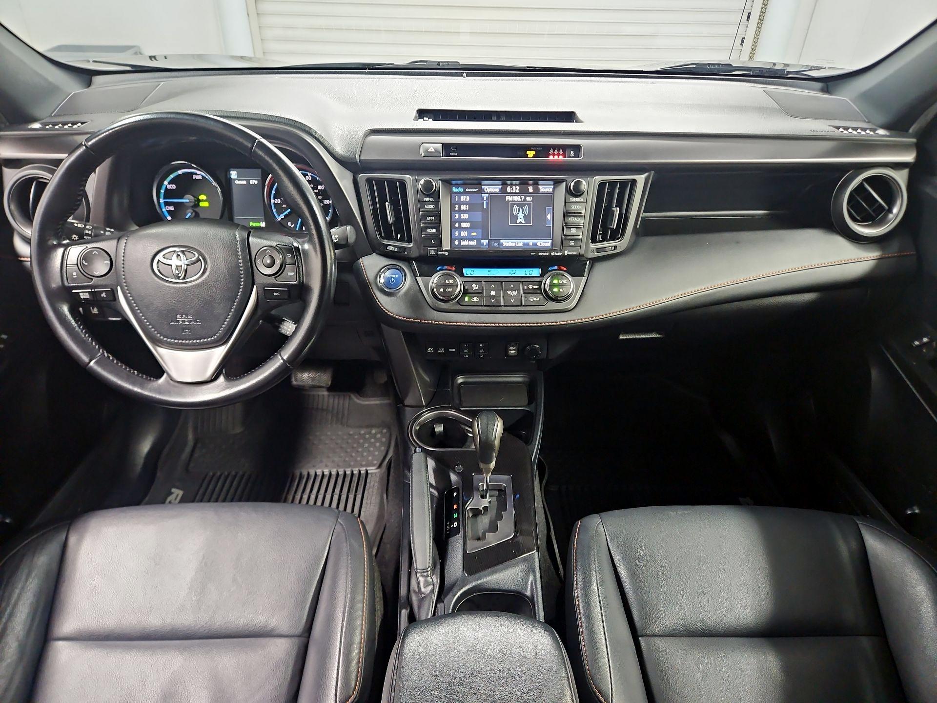 Thumbnail: 2017 Toyota RAV4 - 9