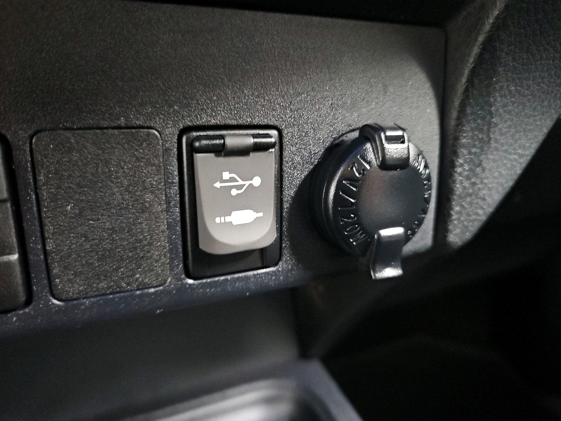 Thumbnail: 2017 Toyota RAV4 - 19