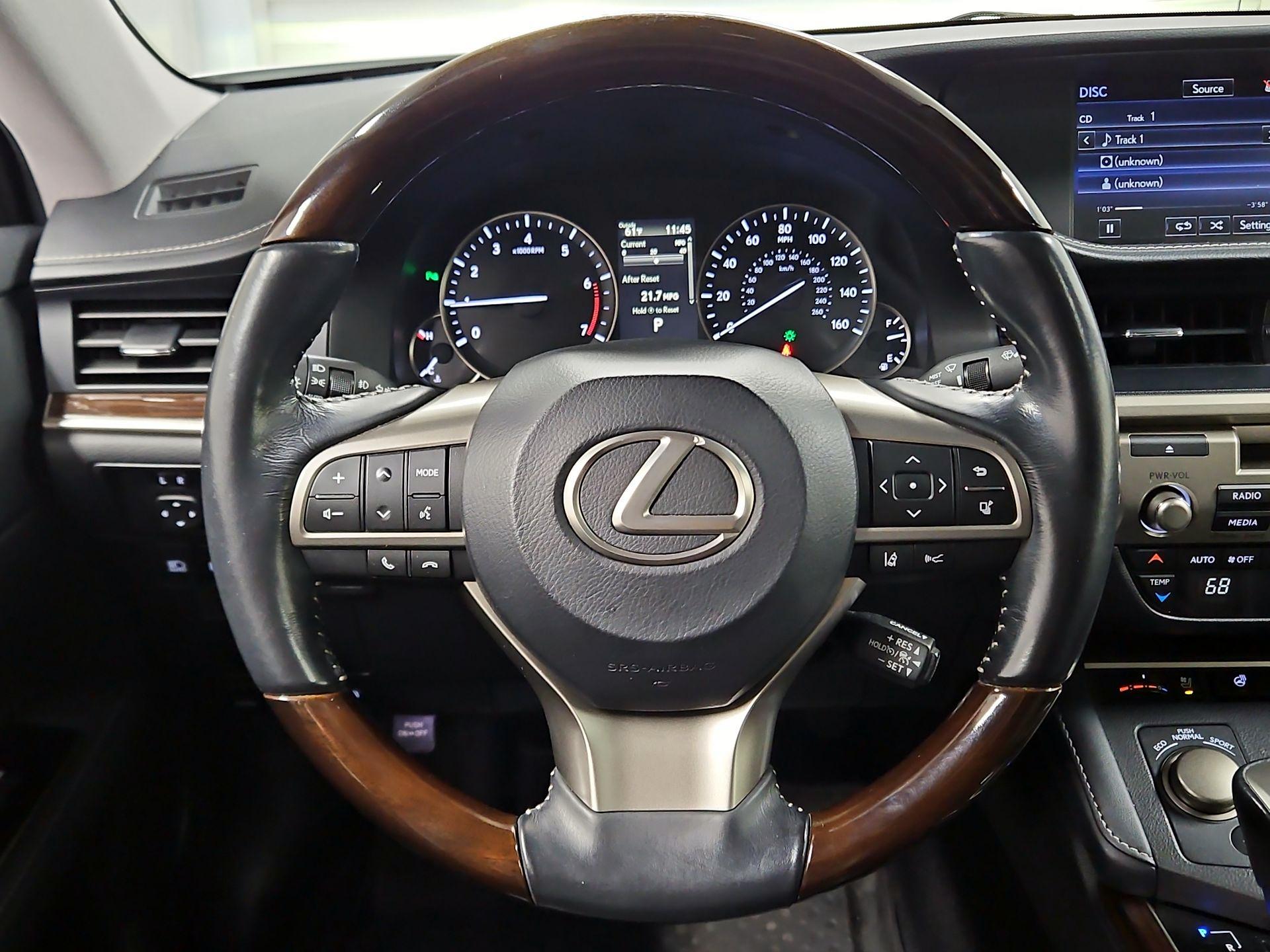 Thumbnail: 2016 Lexus ES - 10