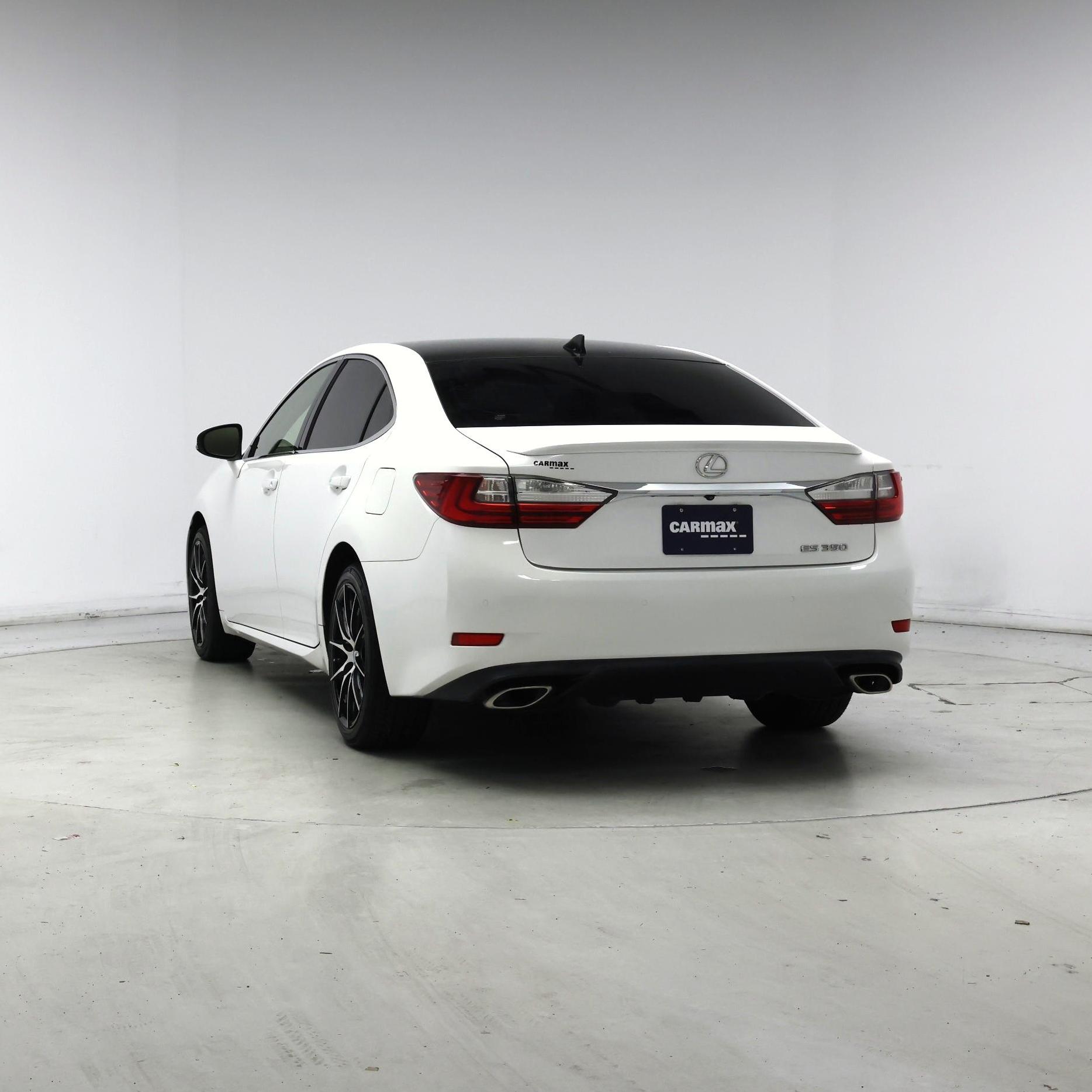 Thumbnail: 2016 Lexus ES - 6