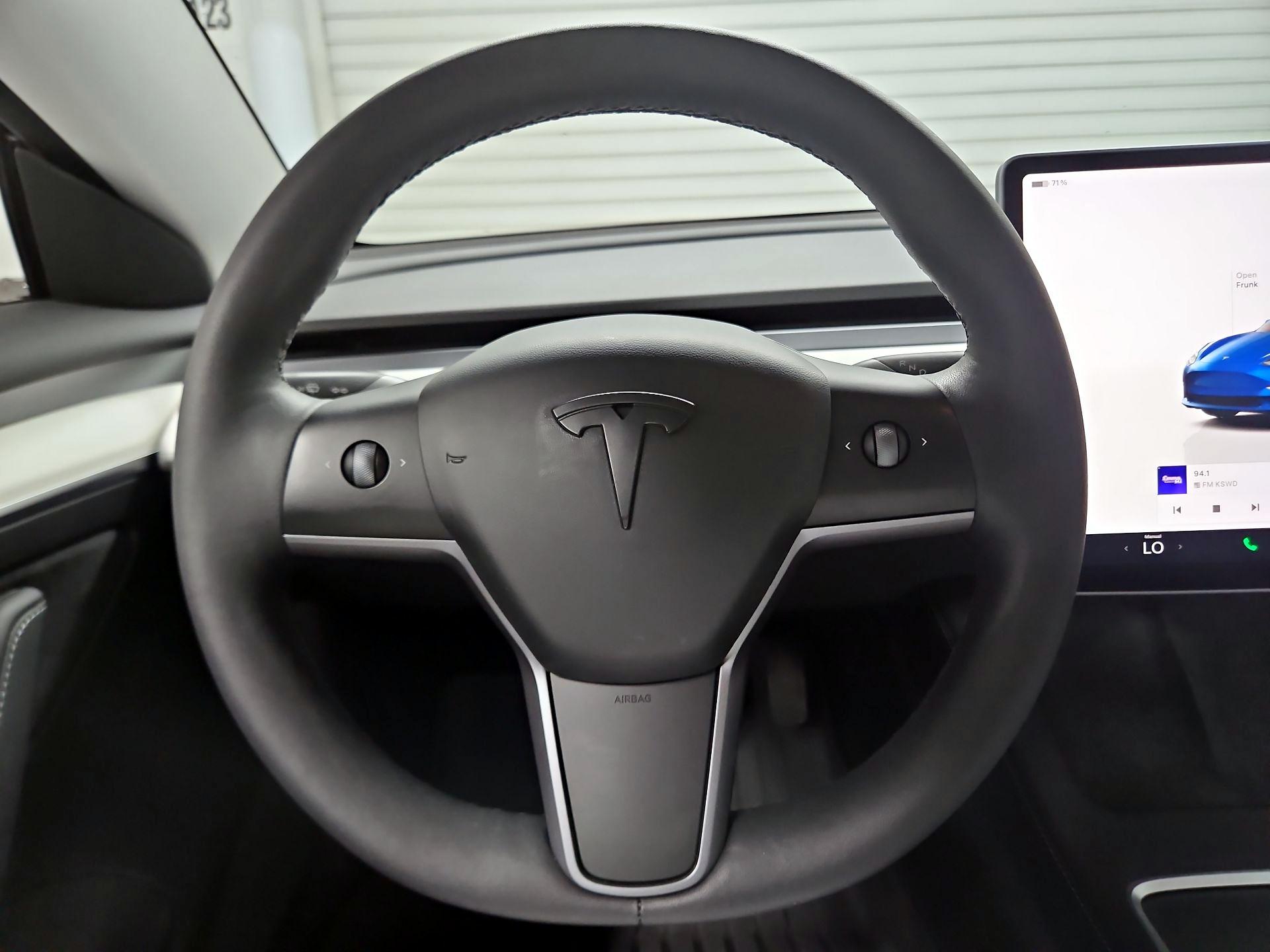 Thumbnail: 2023 Tesla Model 3 - 10