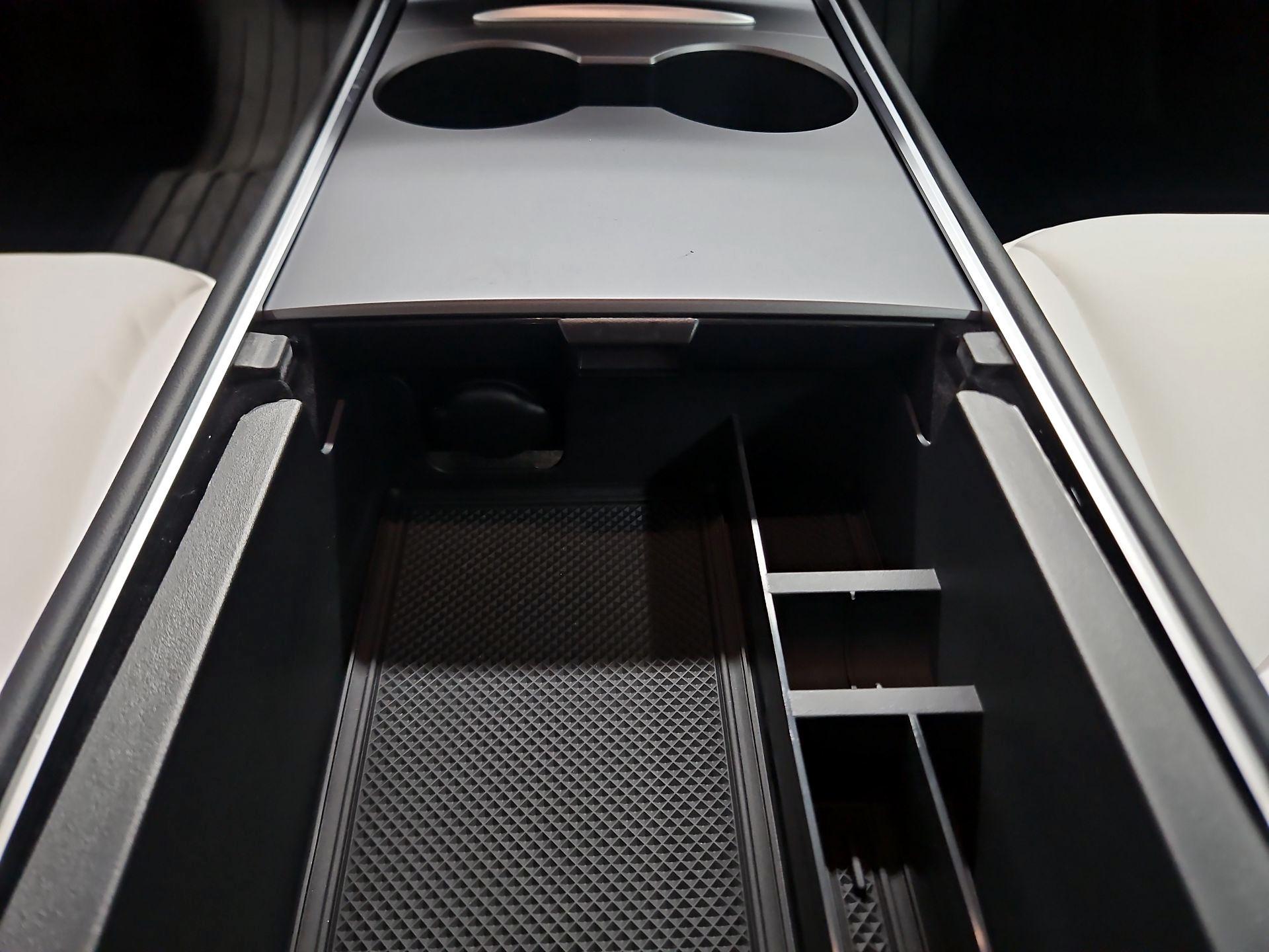 Thumbnail: 2023 Tesla Model 3 - 18