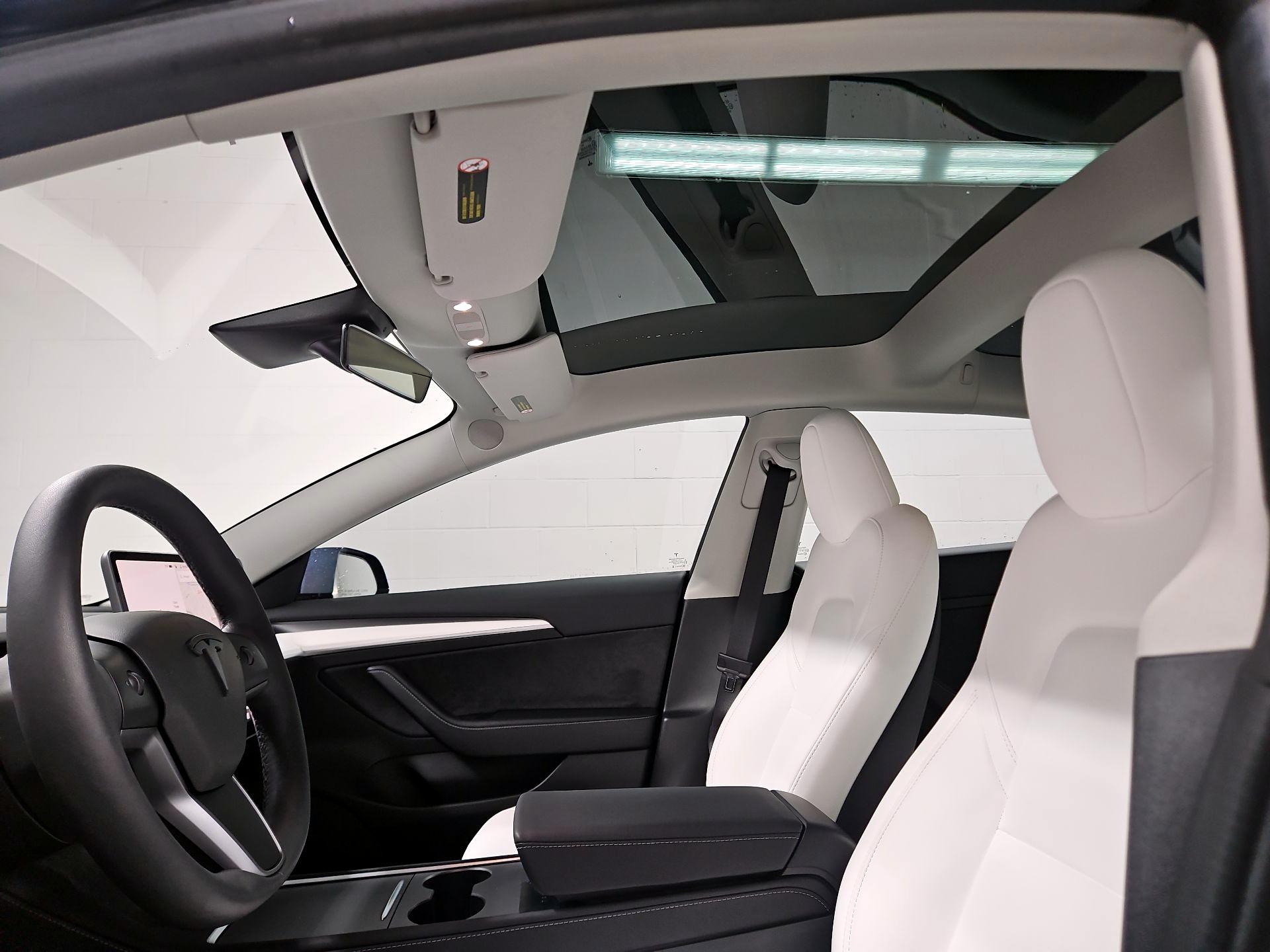 Thumbnail: 2023 Tesla Model 3 - 19