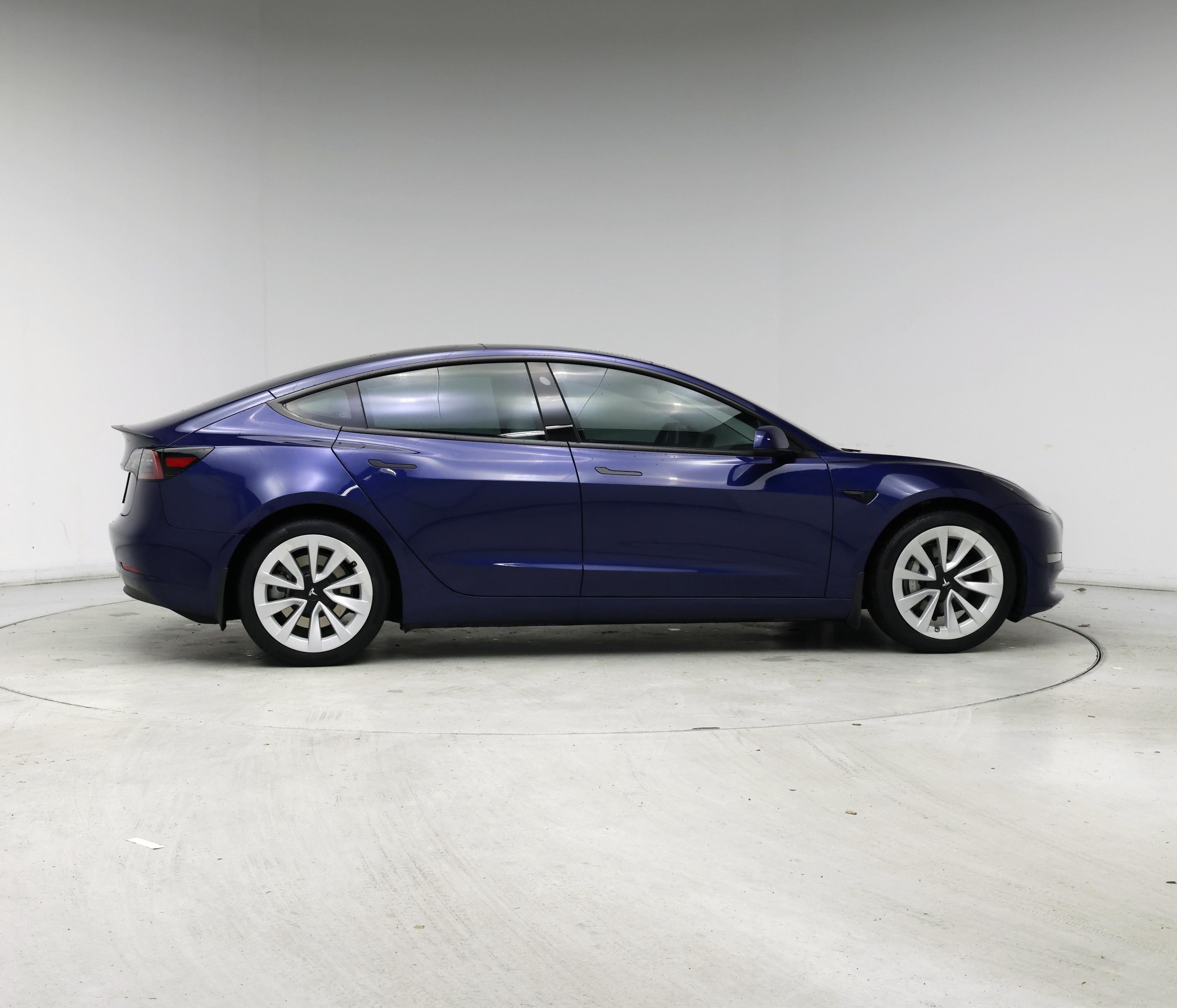 Thumbnail: 2023 Tesla Model 3 - 7