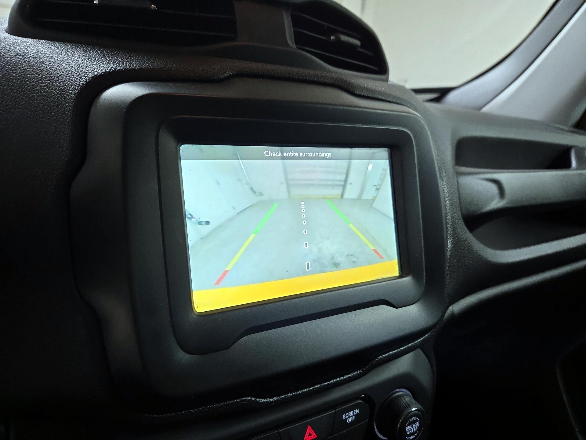 Thumbnail: 2018 Jeep Renegade - 14