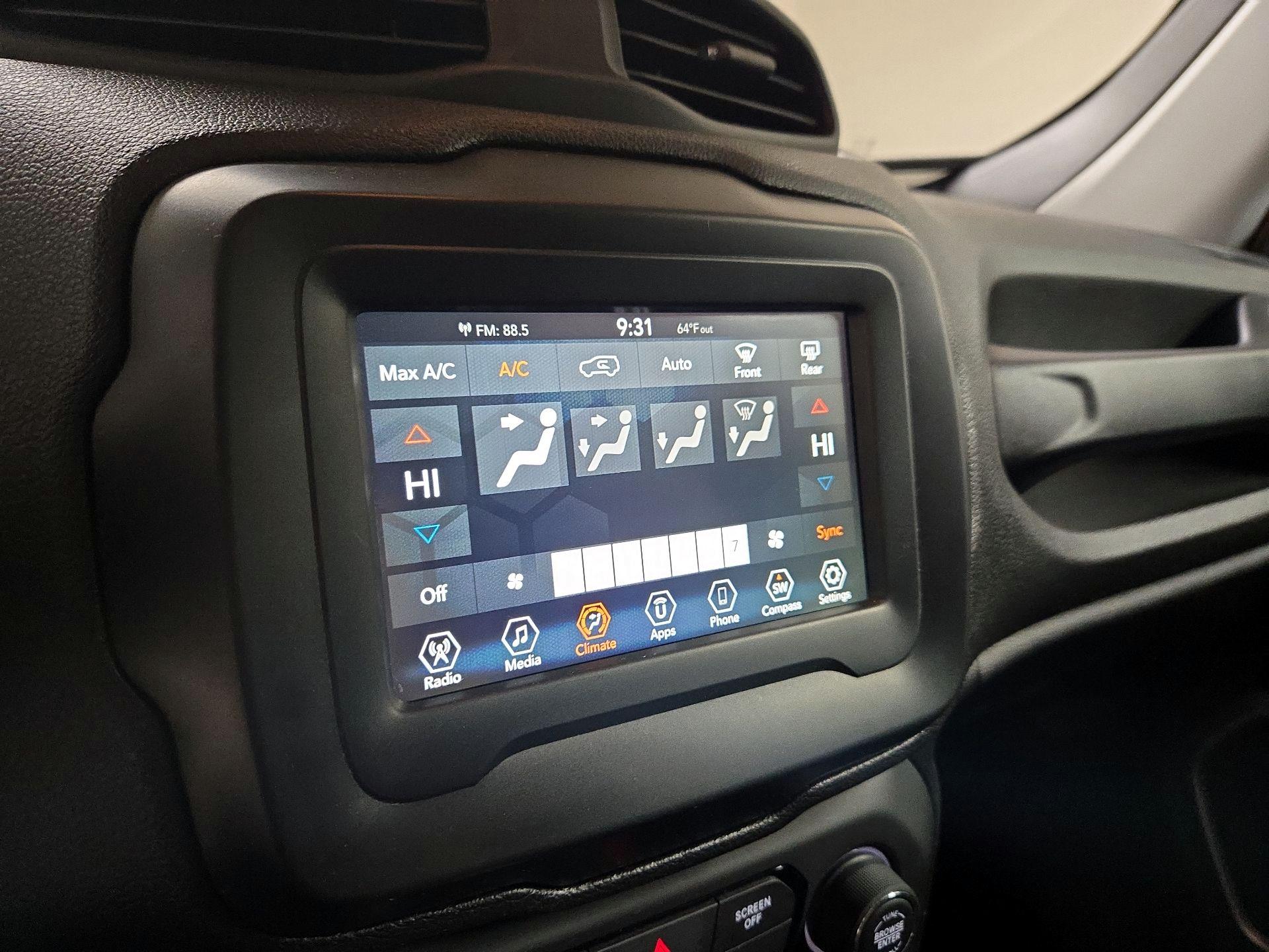 Thumbnail: 2018 Jeep Renegade - 16