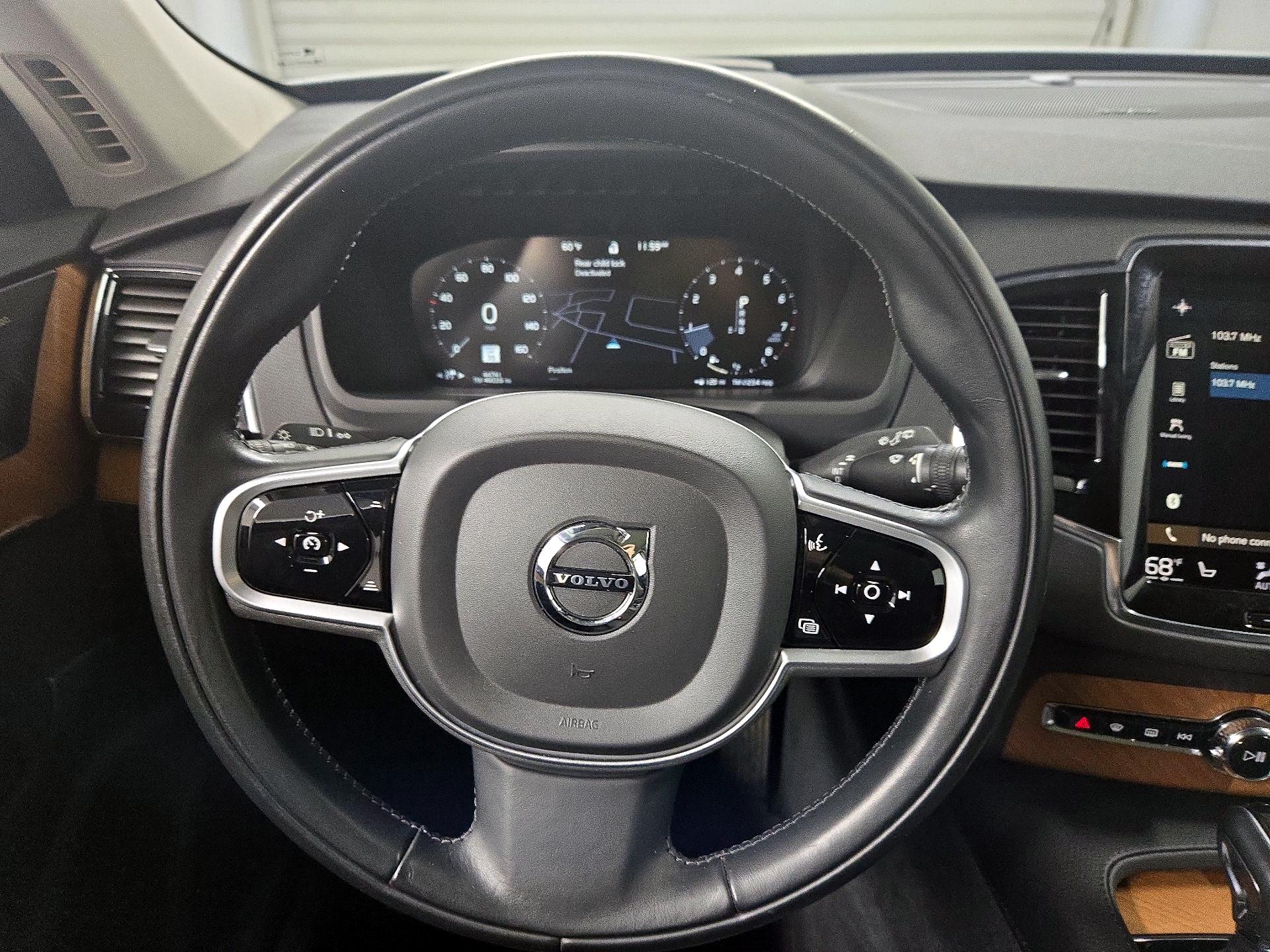 Thumbnail: 2021 Volvo XC90 - 10