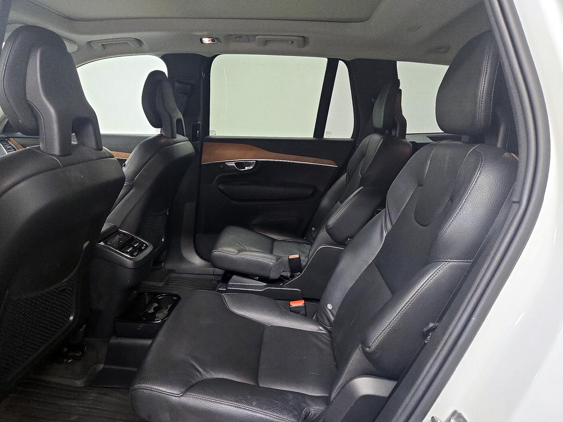 Thumbnail: 2021 Volvo XC90 - 20