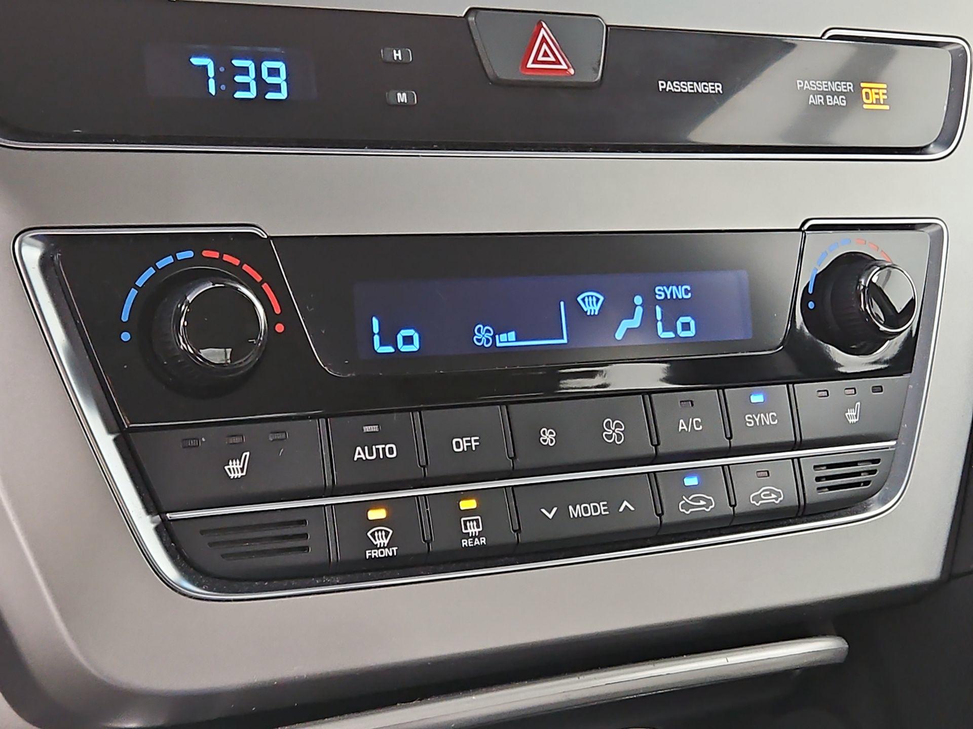 Thumbnail: 2015 Hyundai Sonata - 16