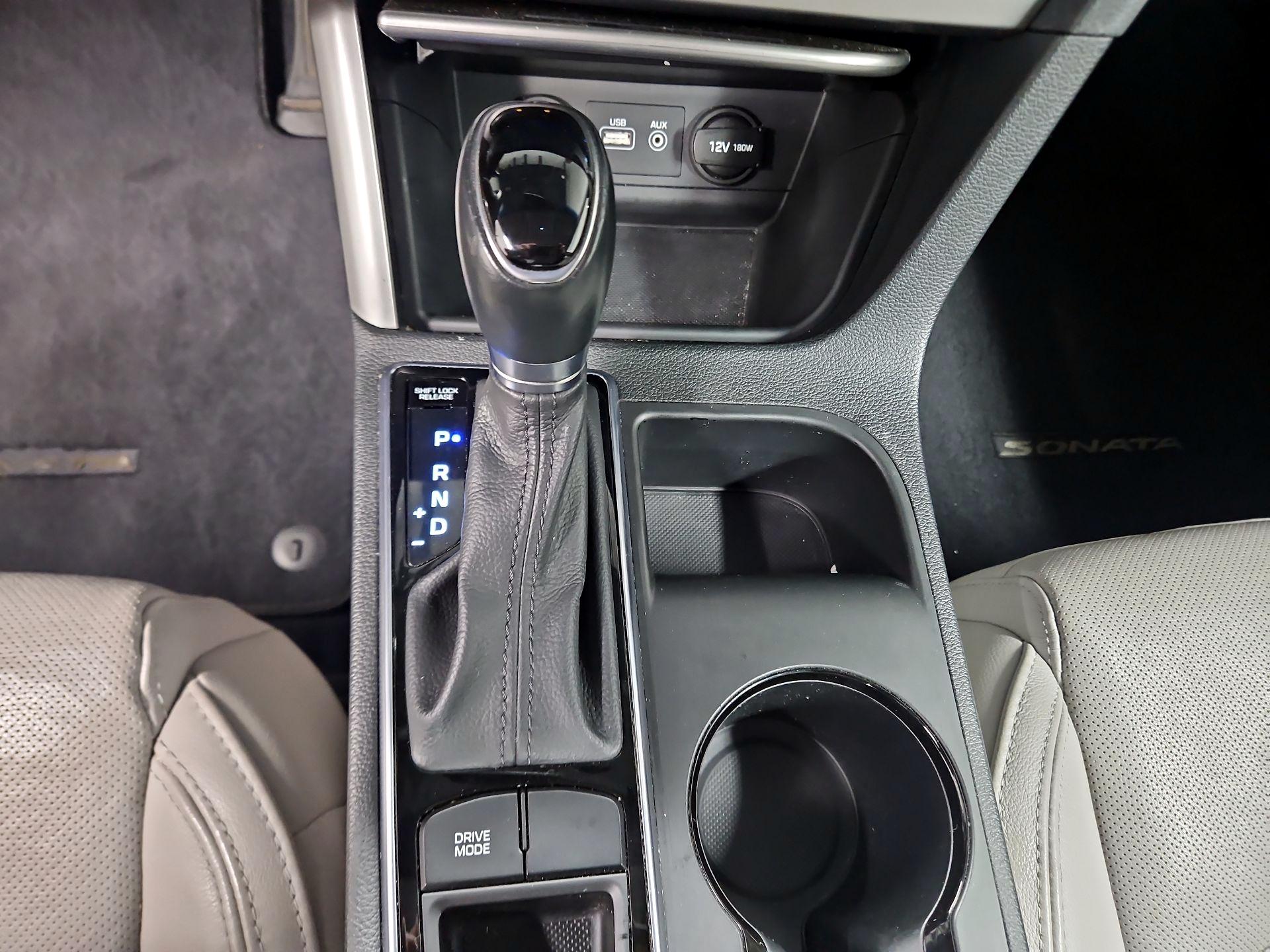 Thumbnail: 2015 Hyundai Sonata - 17