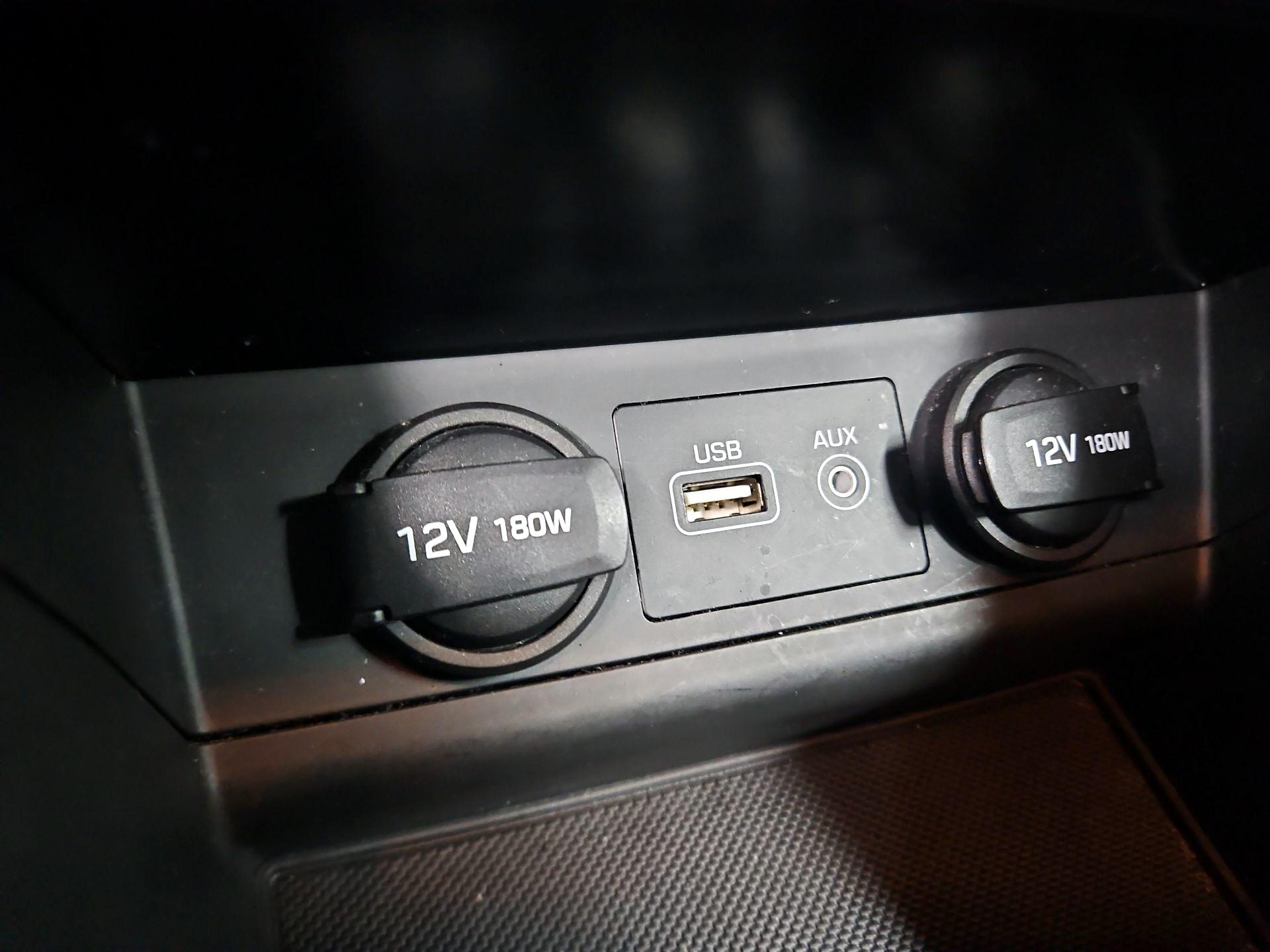 Thumbnail: 2015 Hyundai Sonata - 18