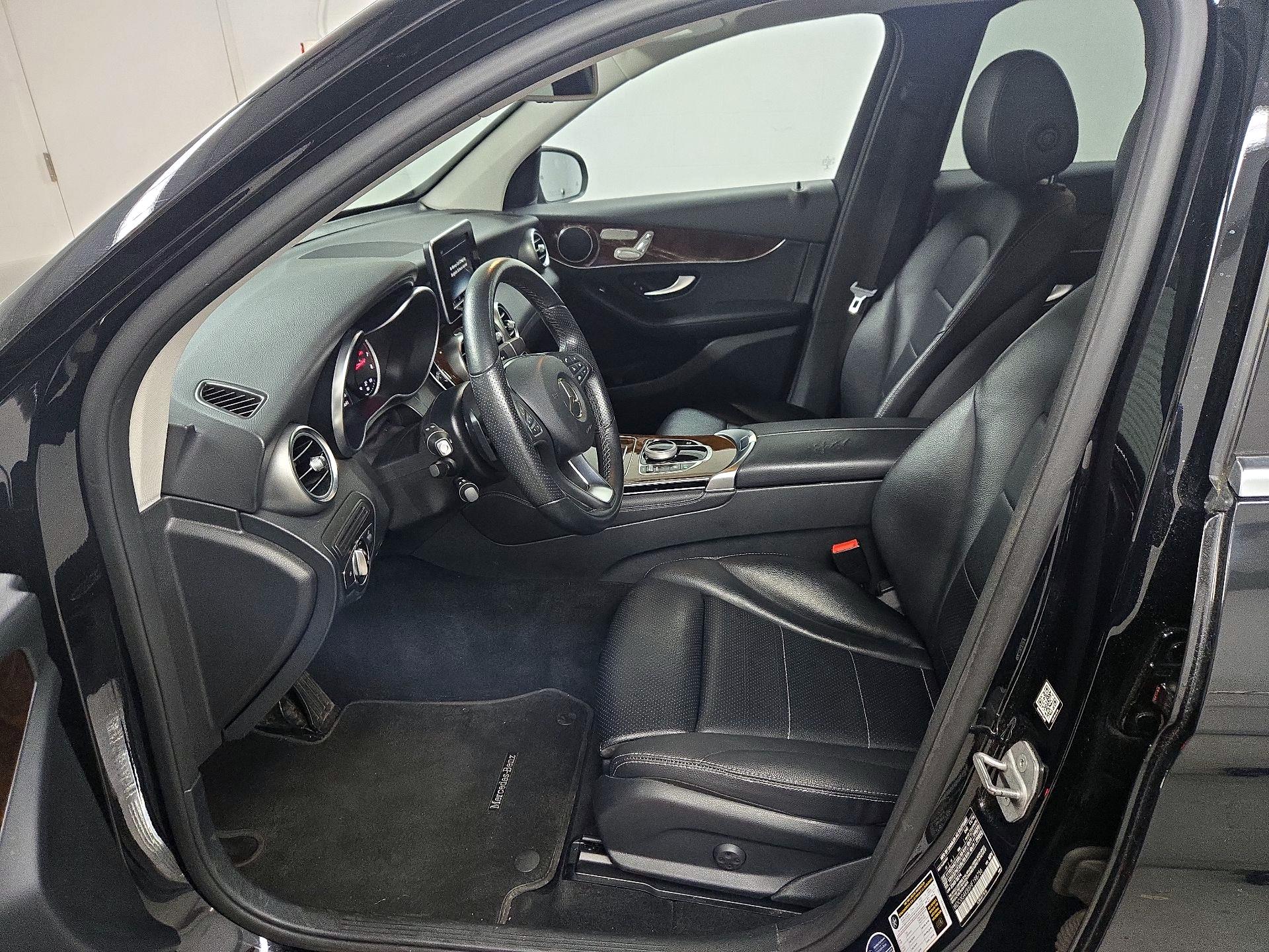 Thumbnail: 2017 Mercedes-Benz GLC - 11