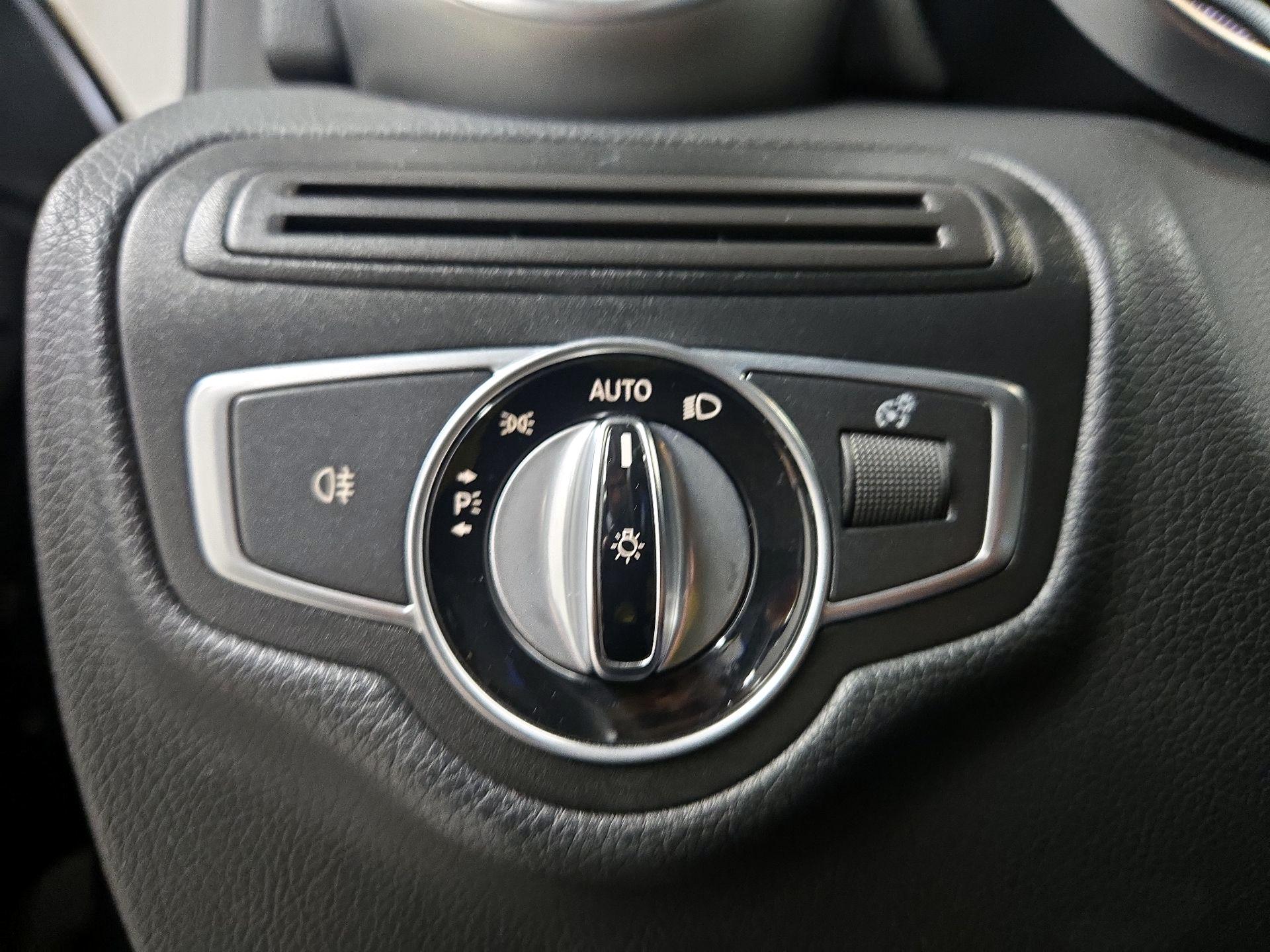 Thumbnail: 2017 Mercedes-Benz GLC - 13