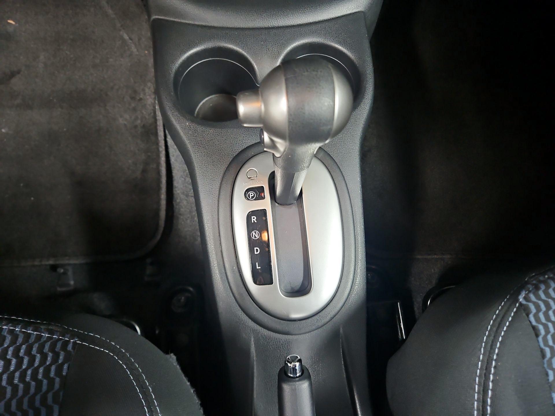 Thumbnail: 2014 Nissan Versa Note - 17