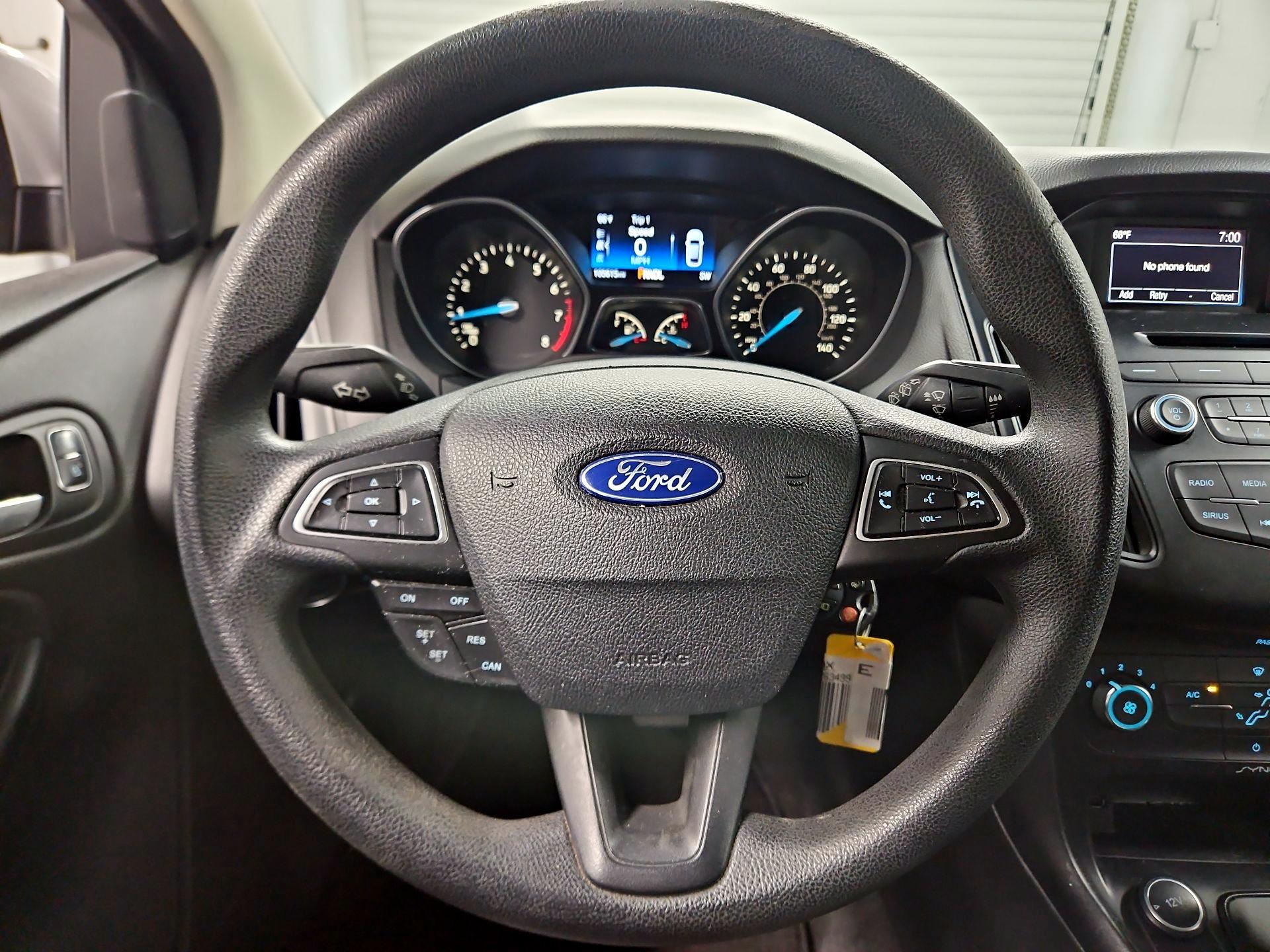Thumbnail: 2016 Ford Focus - 10