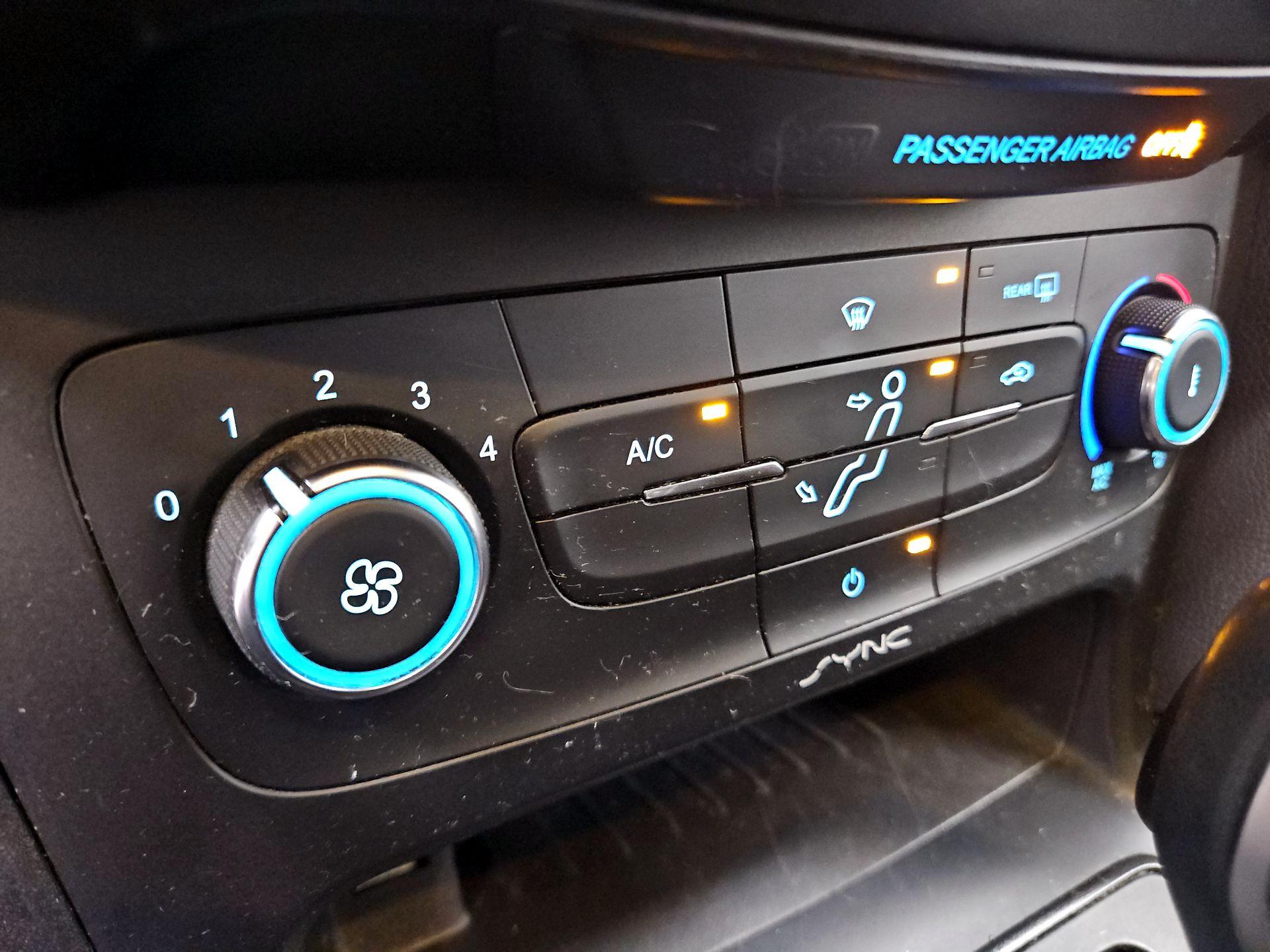 Thumbnail: 2016 Ford Focus - 16