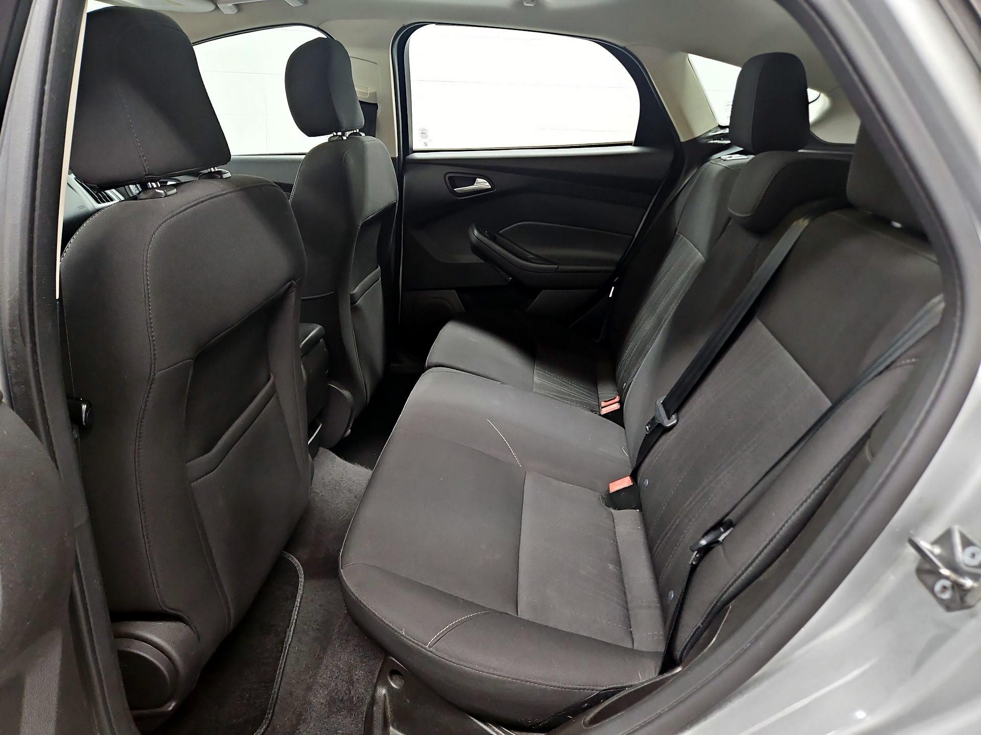 Thumbnail: 2016 Ford Focus - 20