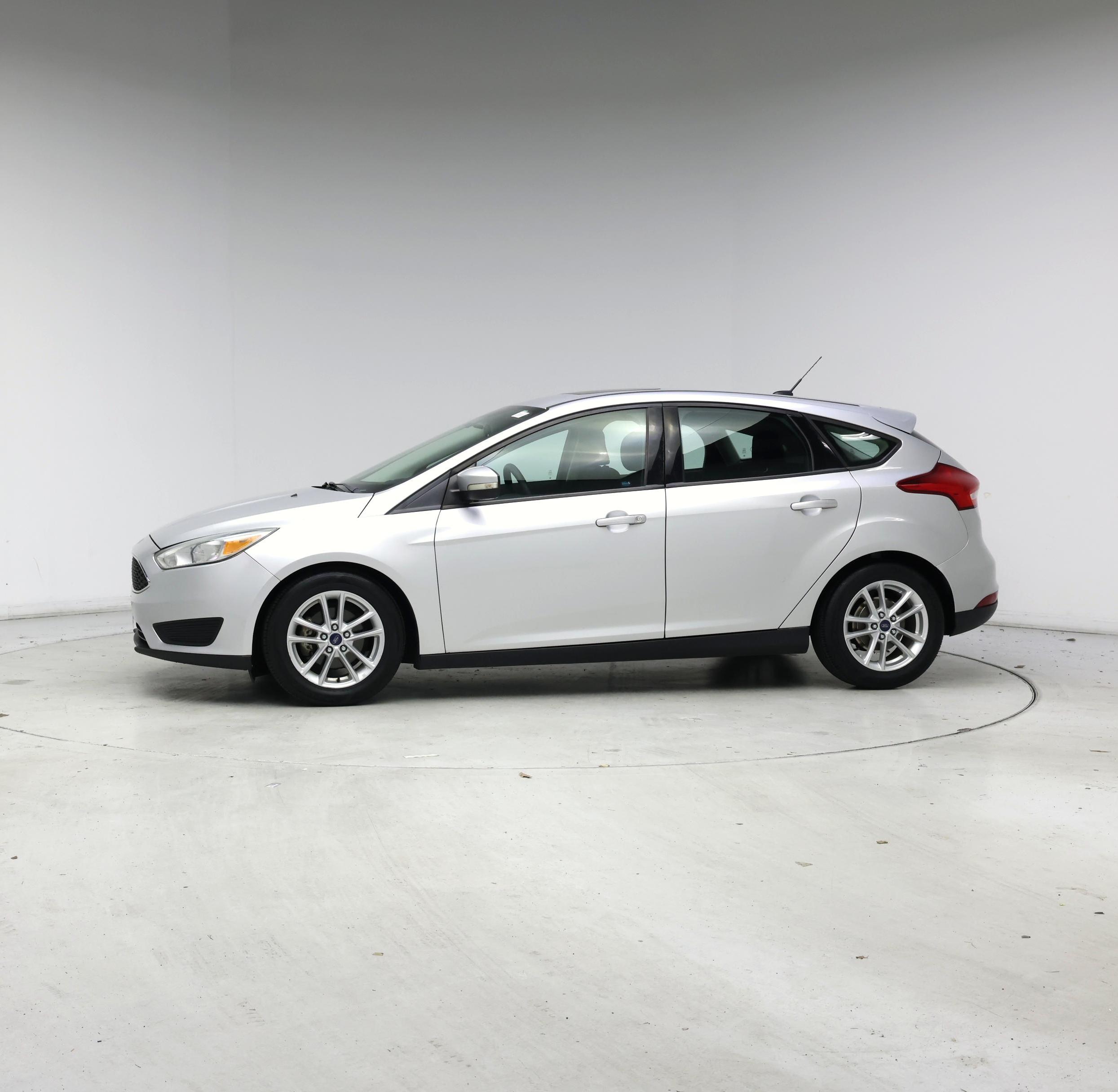 Thumbnail: 2016 Ford Focus - 3