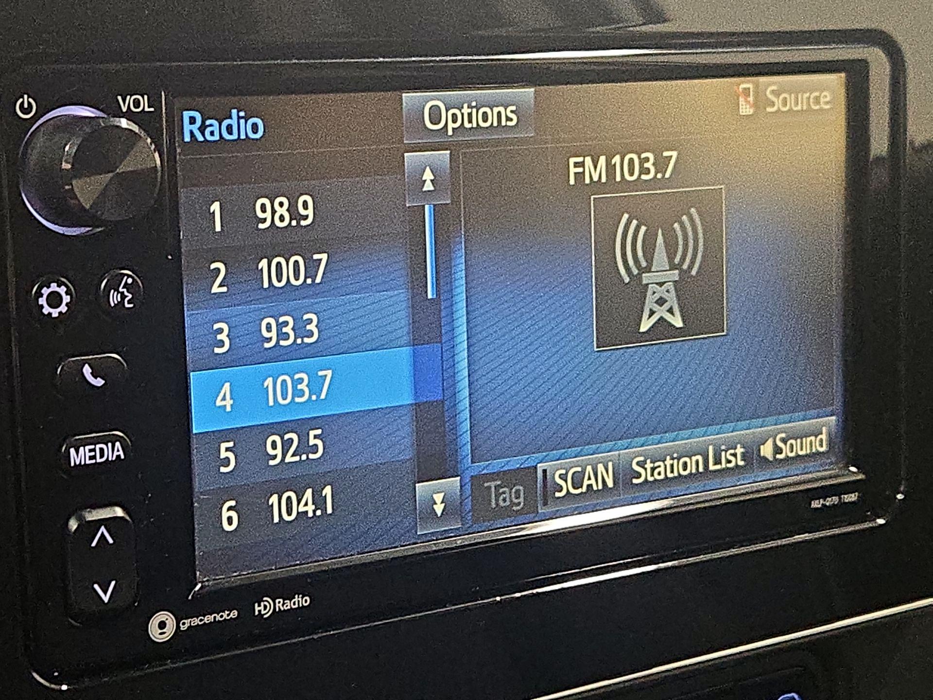 Thumbnail: 2018 Toyota Corolla iM - 15